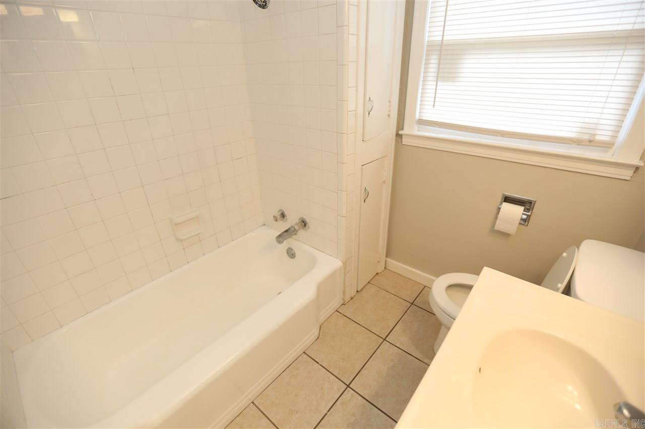 Riffel & Rhoten - Residential Lease