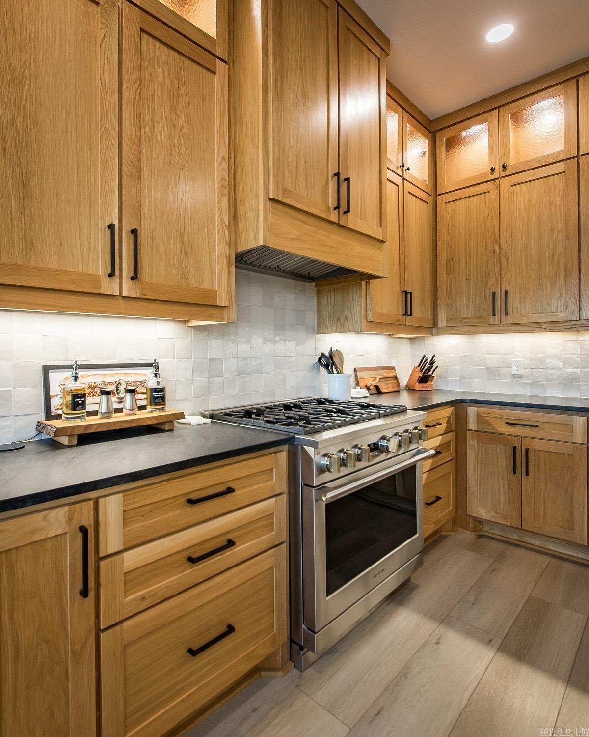 INDIAN HILLS - Residential