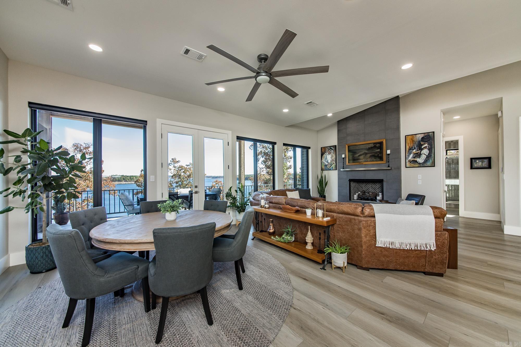 INDIAN HILLS - Residential