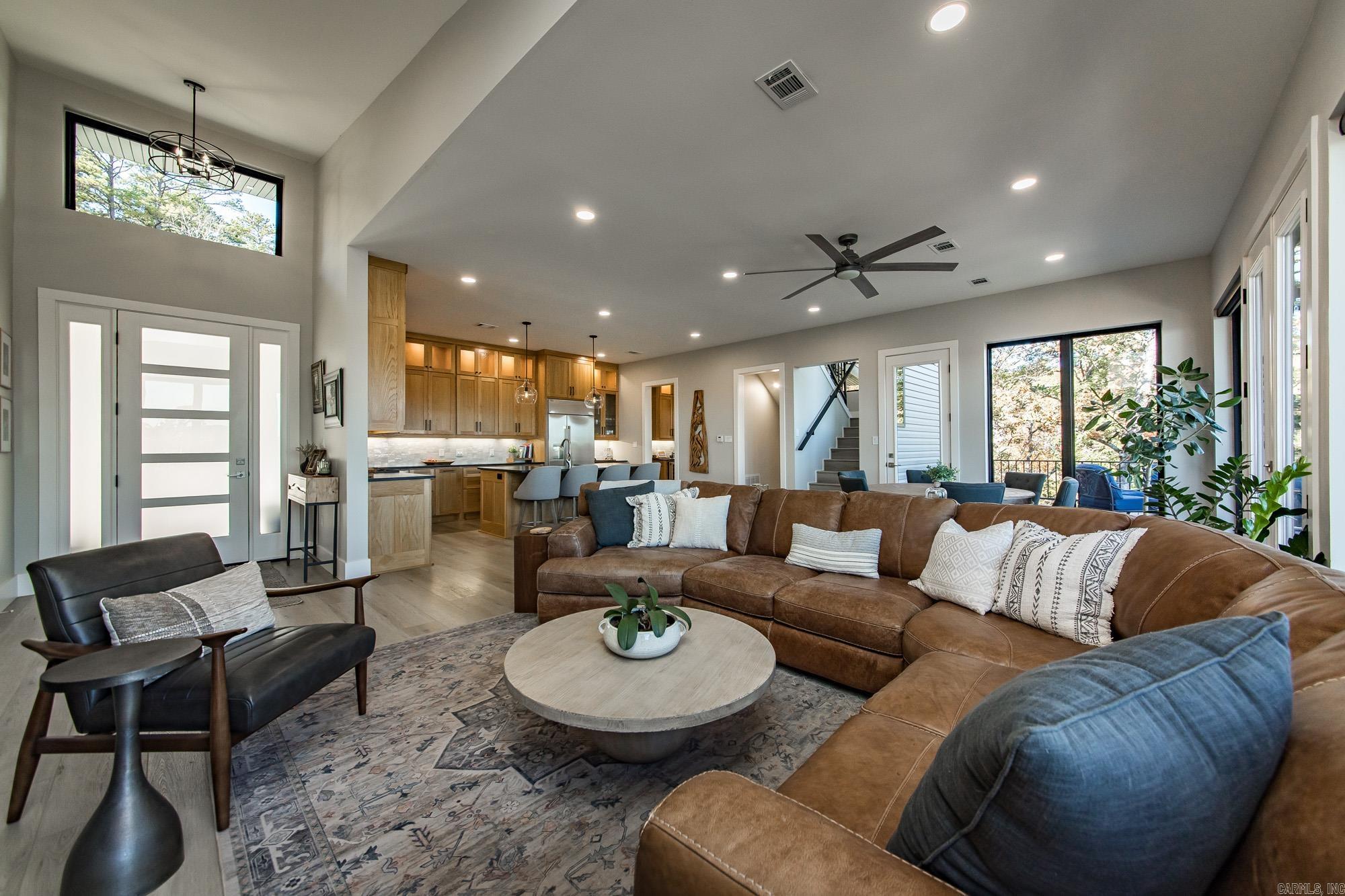 INDIAN HILLS - Residential