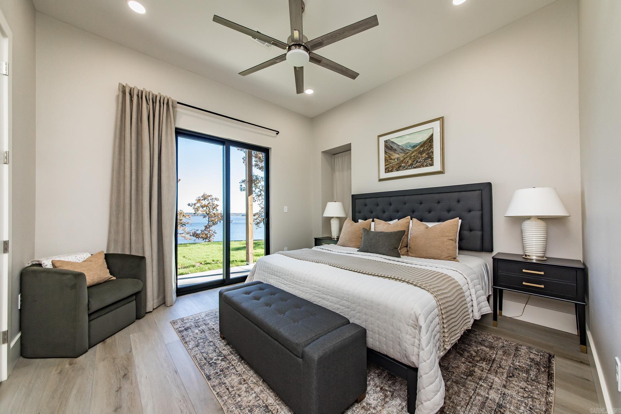 INDIAN HILLS - Residential