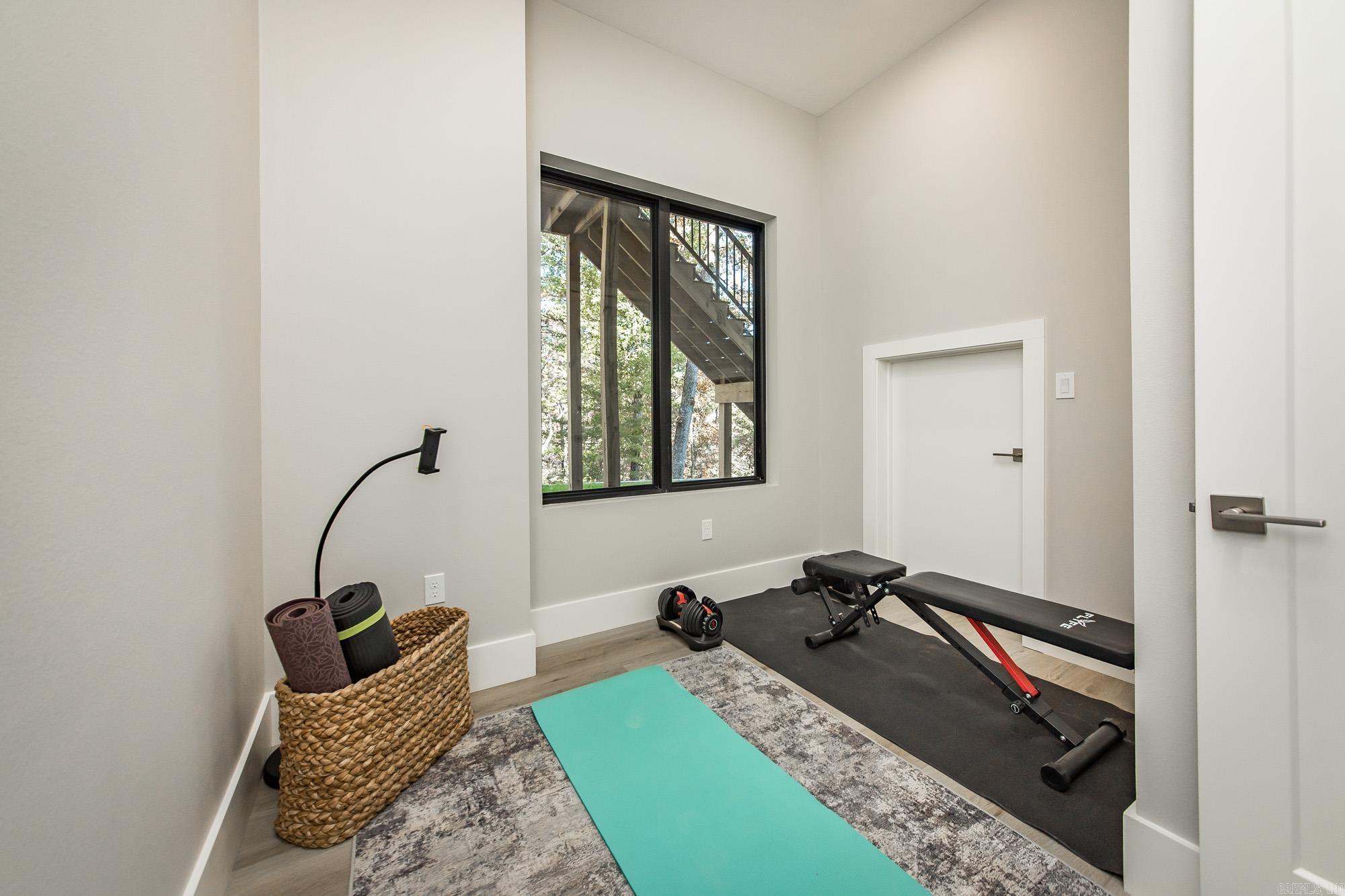 INDIAN HILLS - Residential