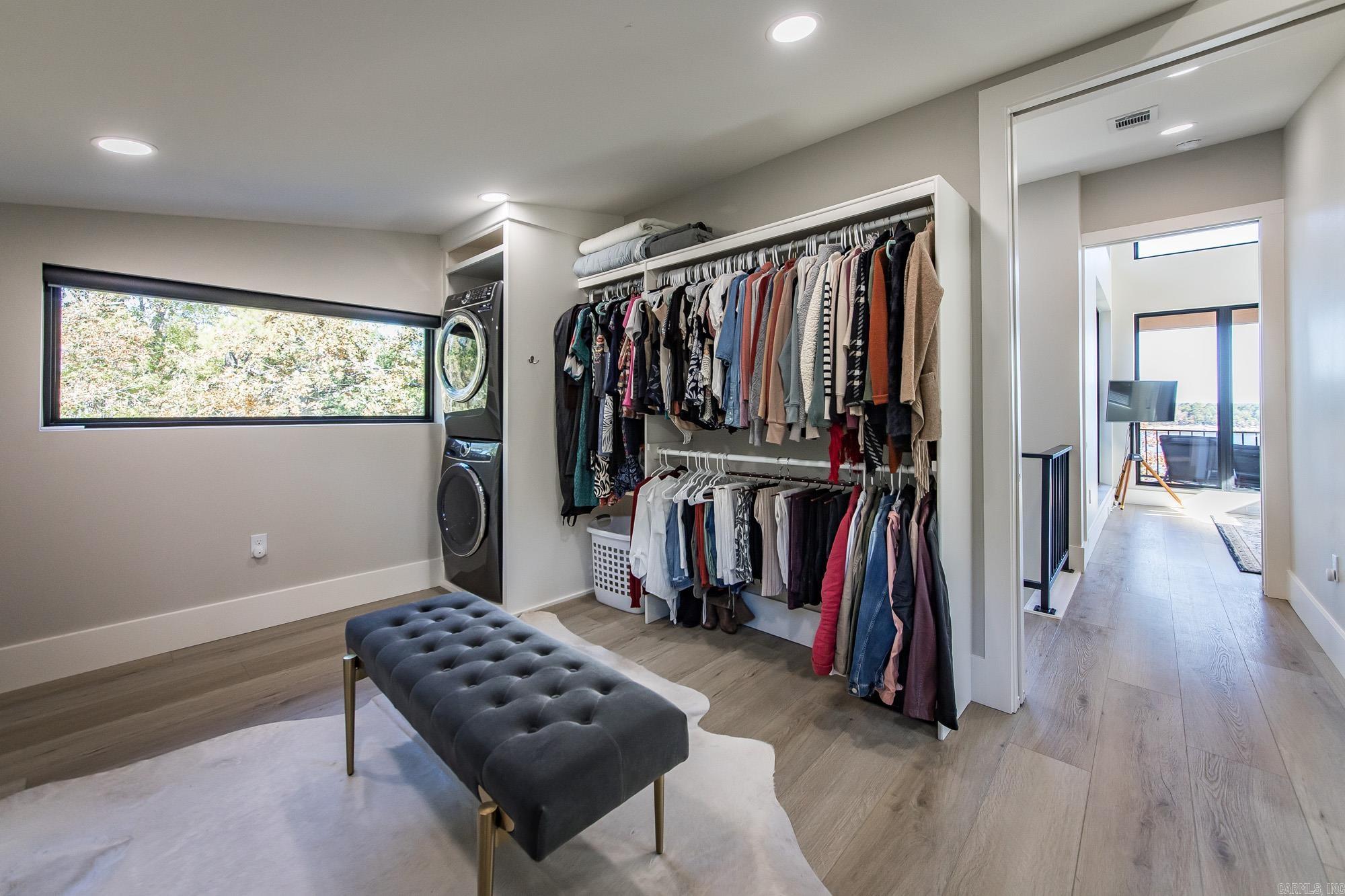 INDIAN HILLS - Residential