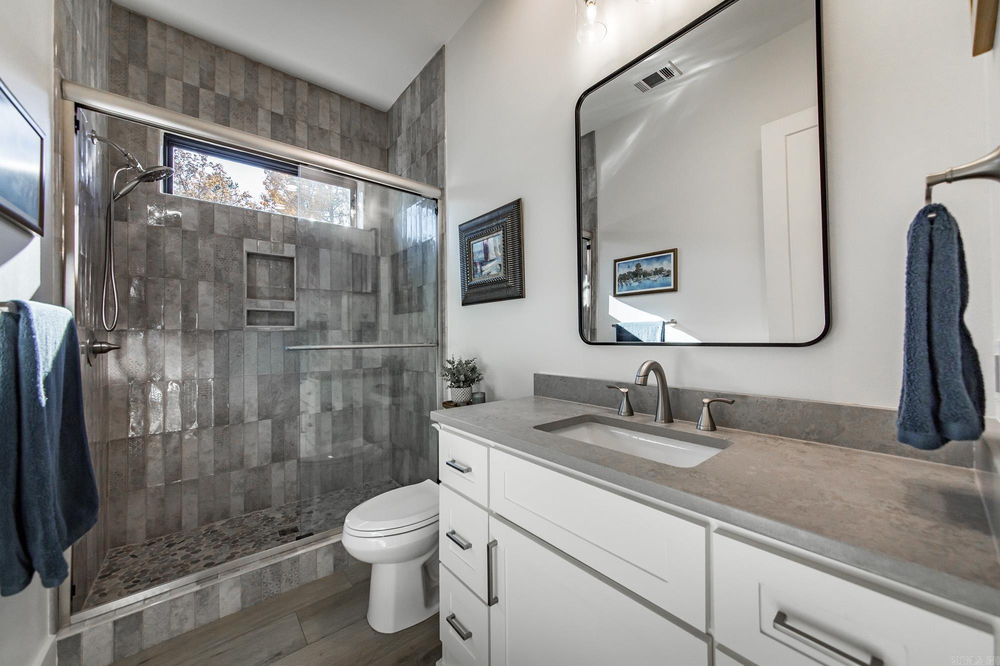 INDIAN HILLS - Residential