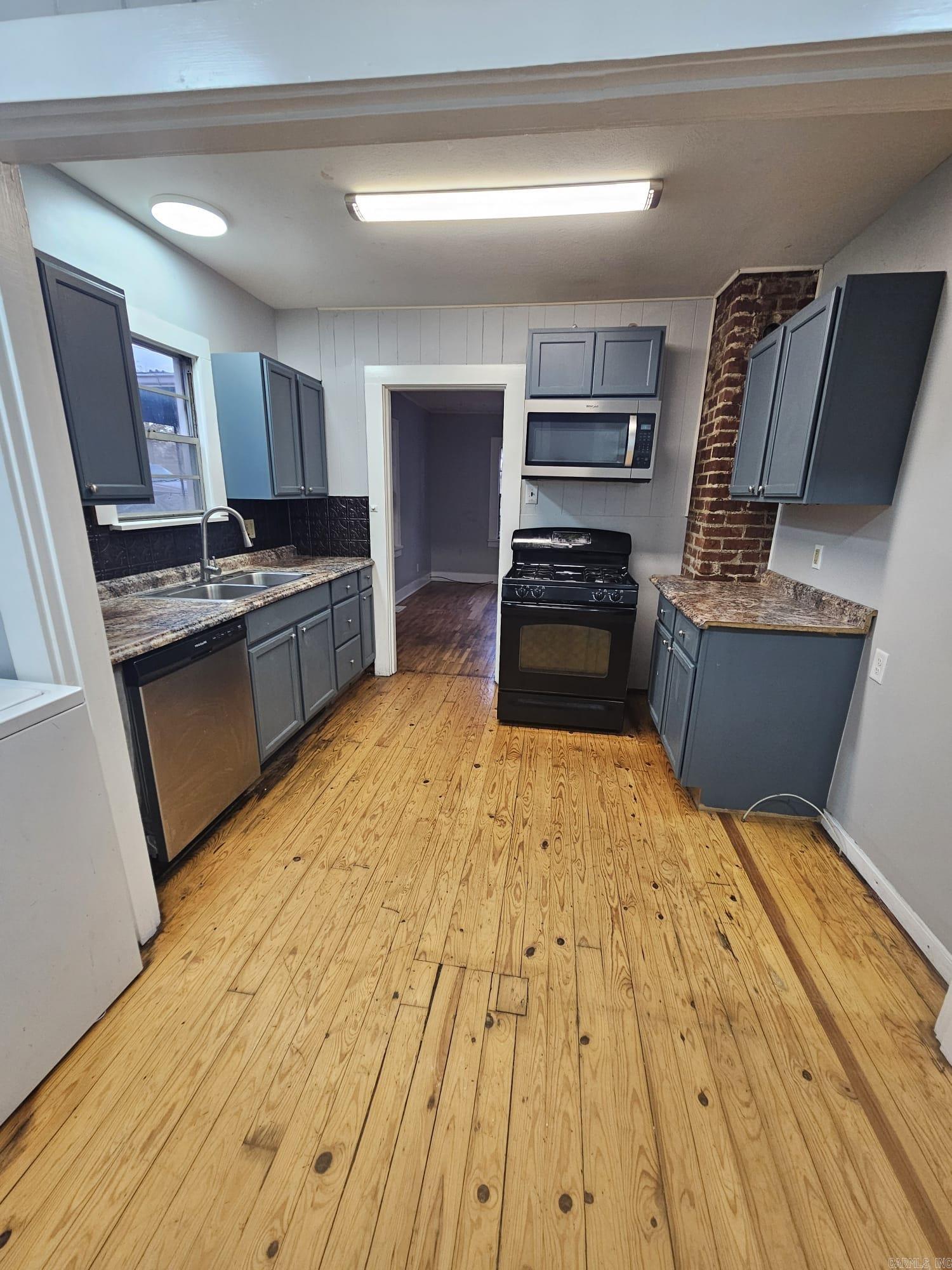 BAYLES ADDITION - Residential