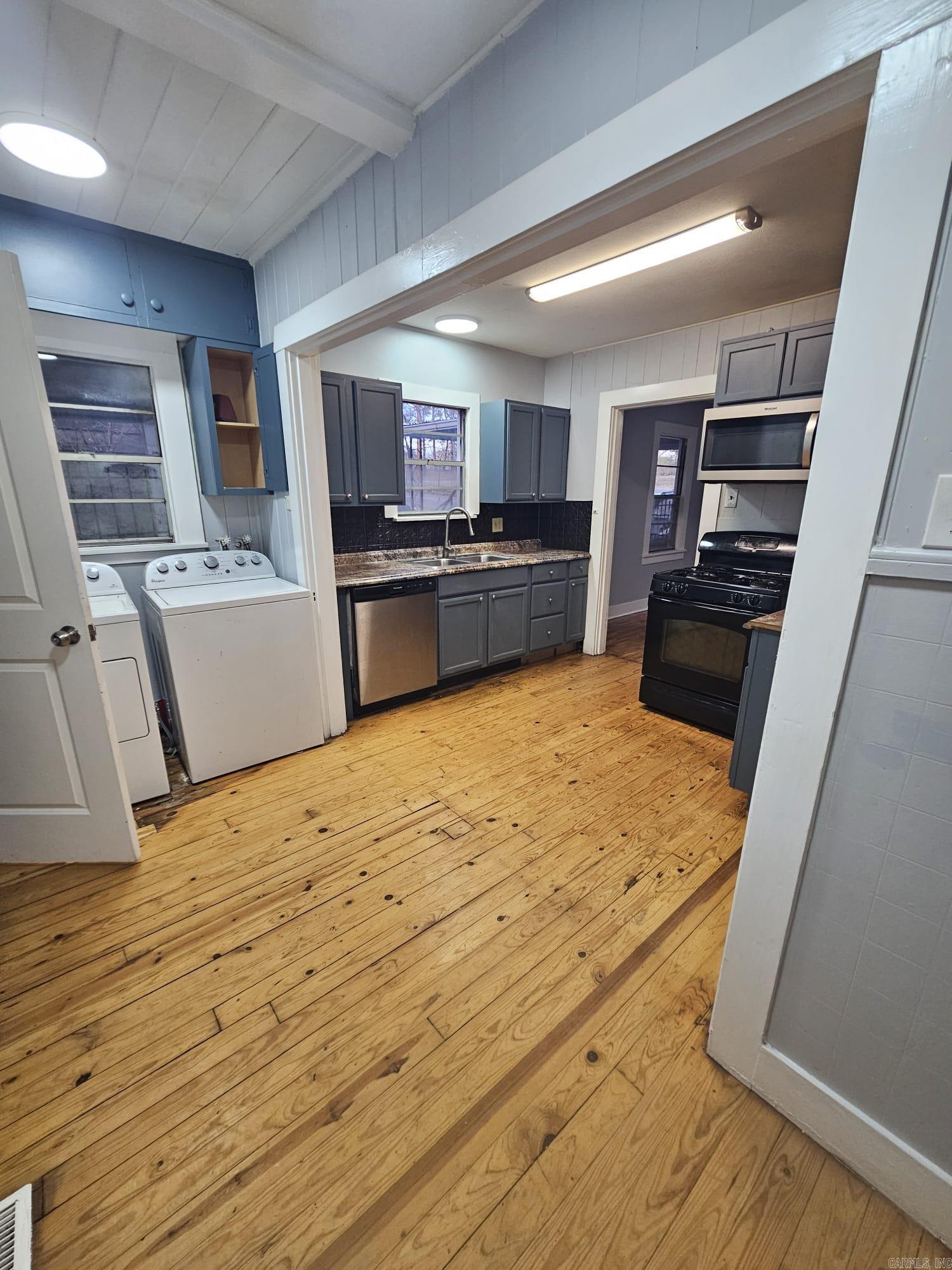 BAYLES ADDITION - Residential