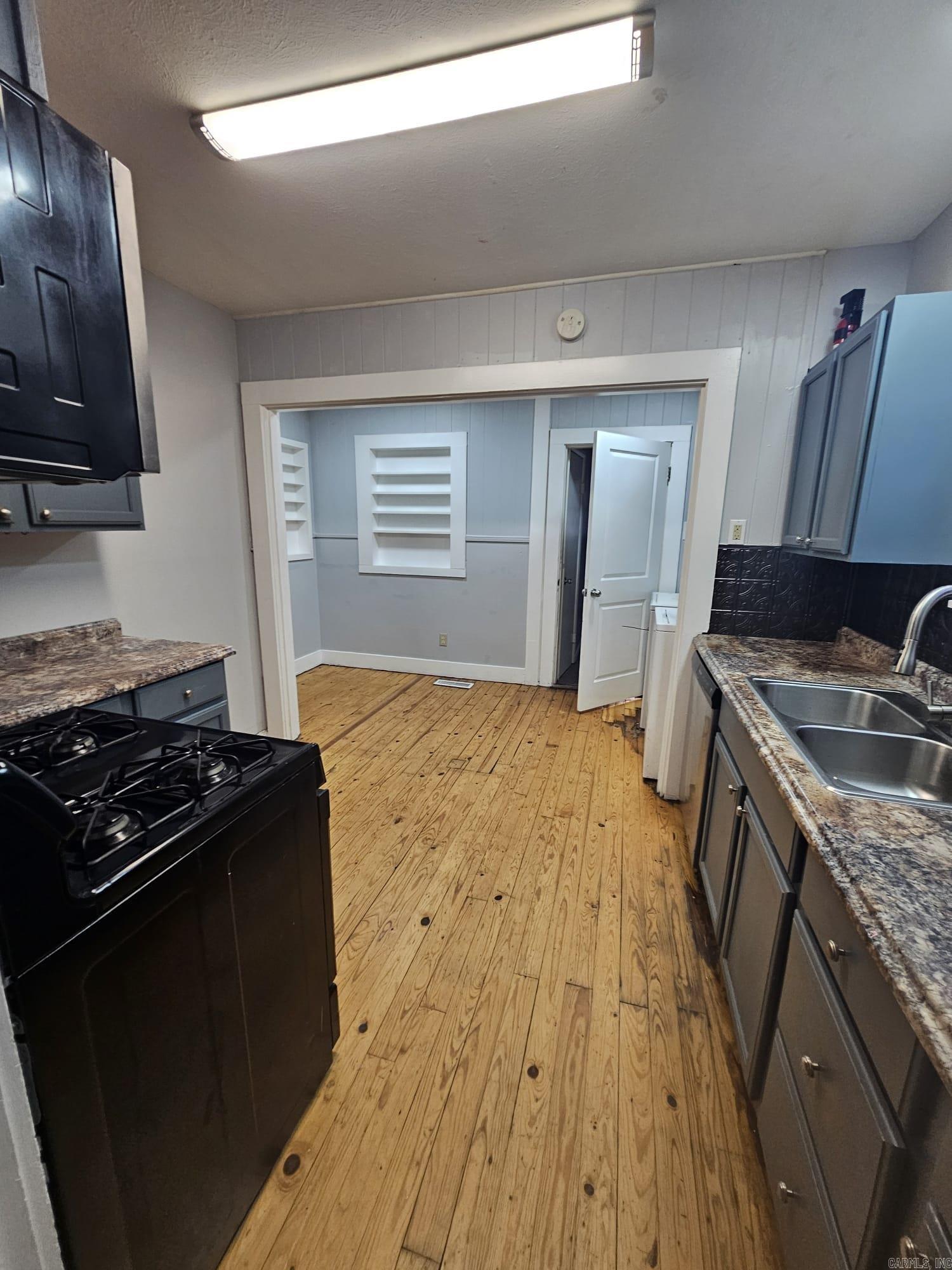 BAYLES ADDITION - Residential