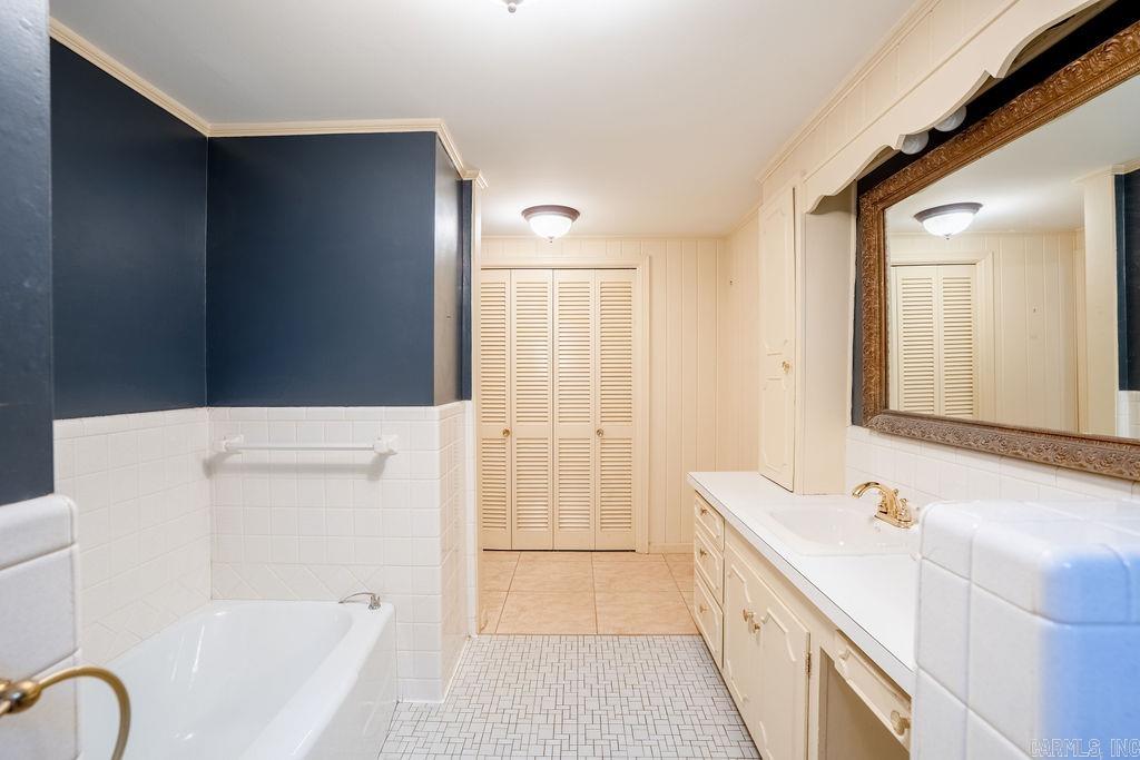 Sunny Hill - Residential