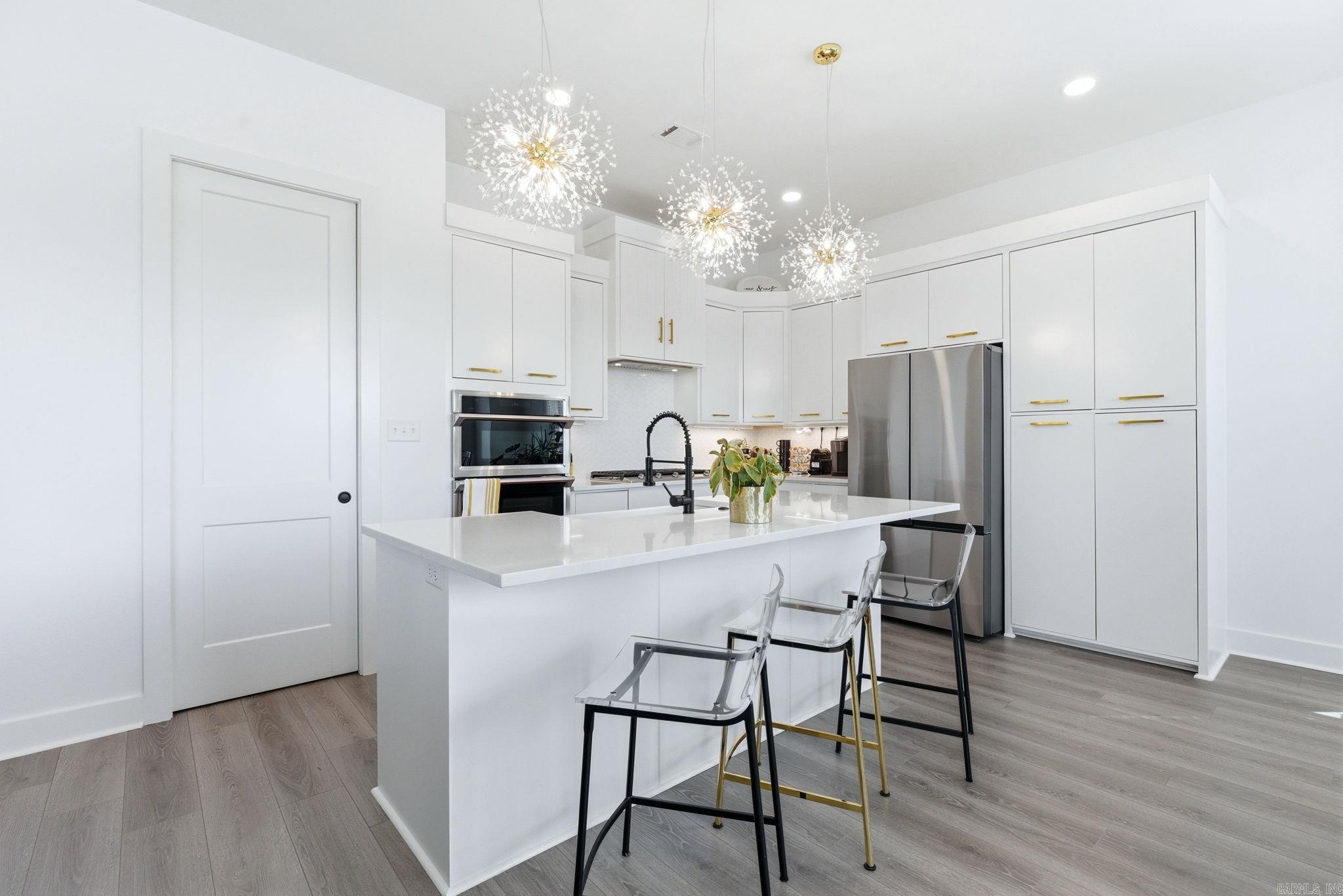 CHENAL VALLEY TOURNAY CIRCLE - Residential