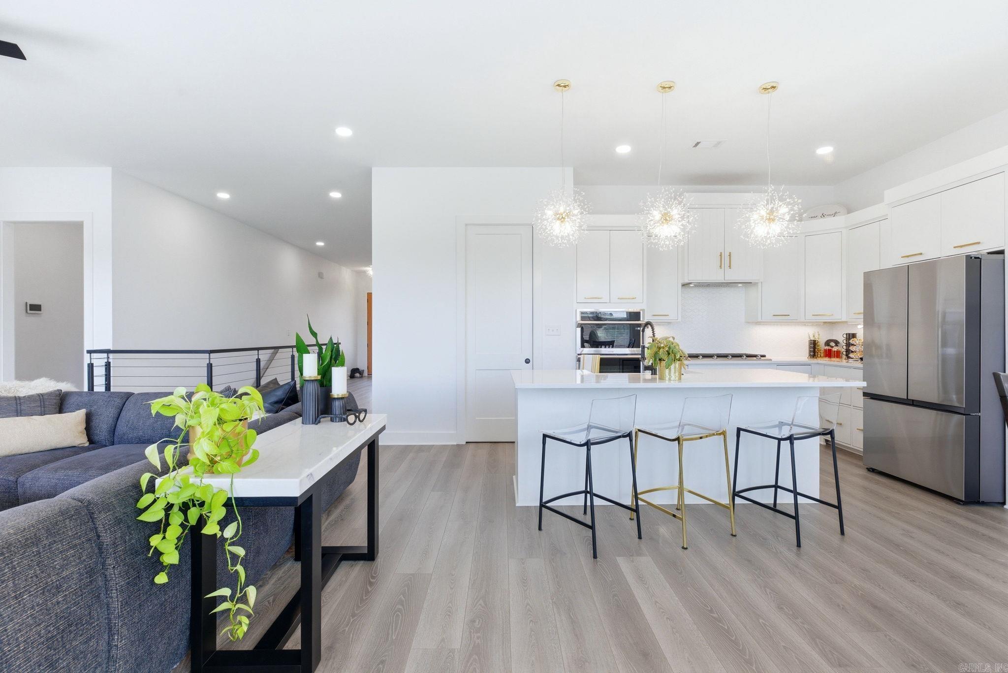 CHENAL VALLEY TOURNAY CIRCLE - Residential