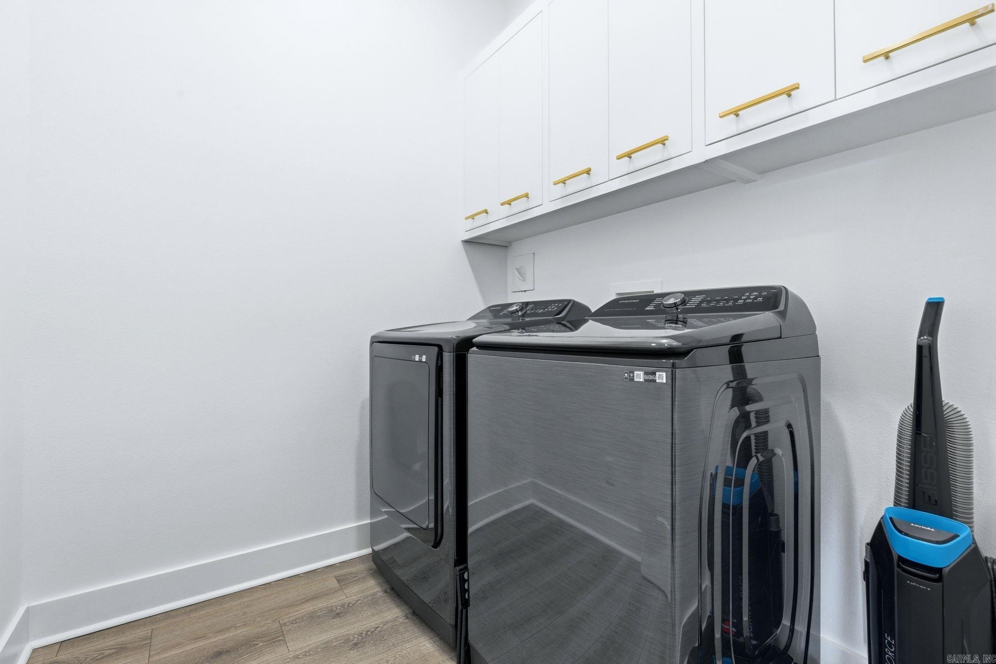 CHENAL VALLEY TOURNAY CIRCLE - Residential