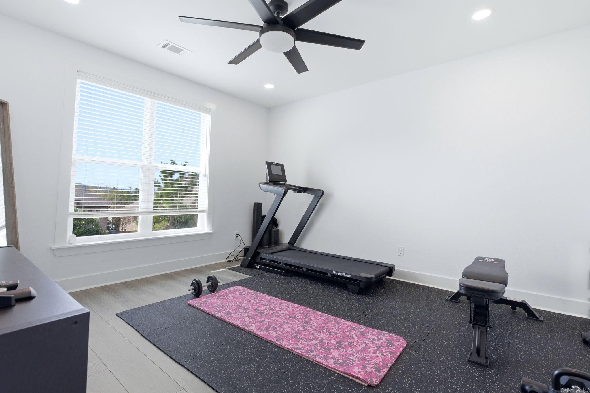 CHENAL VALLEY TOURNAY CIRCLE - Residential