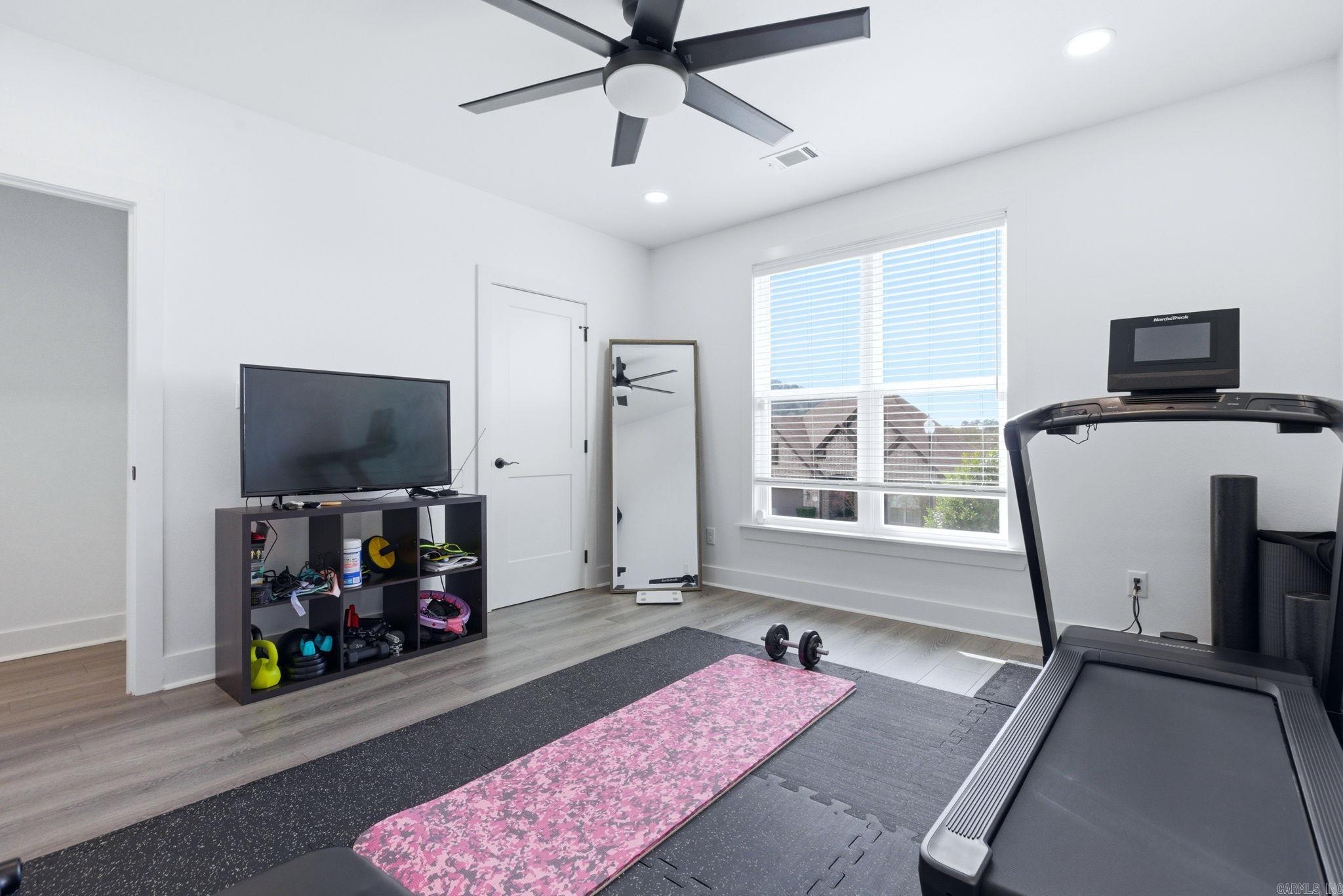 CHENAL VALLEY TOURNAY CIRCLE - Residential