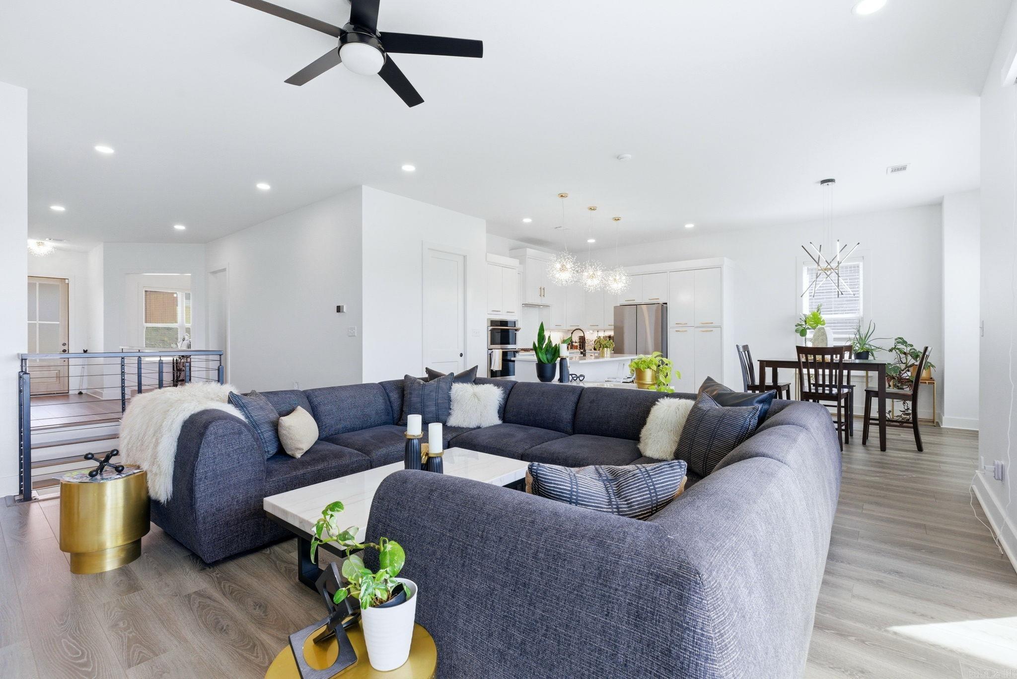 CHENAL VALLEY TOURNAY CIRCLE - Residential