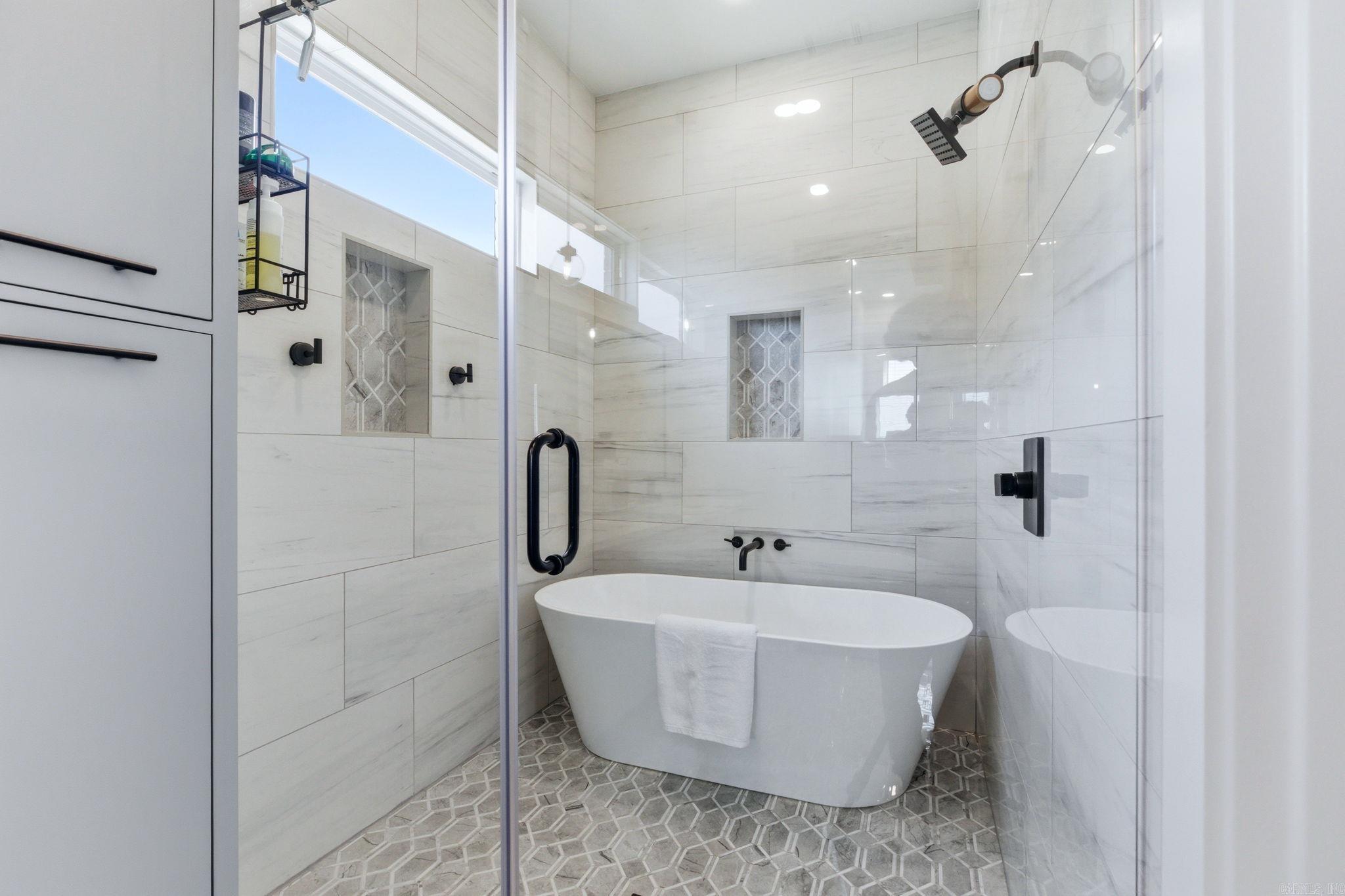 CHENAL VALLEY TOURNAY CIRCLE - Residential