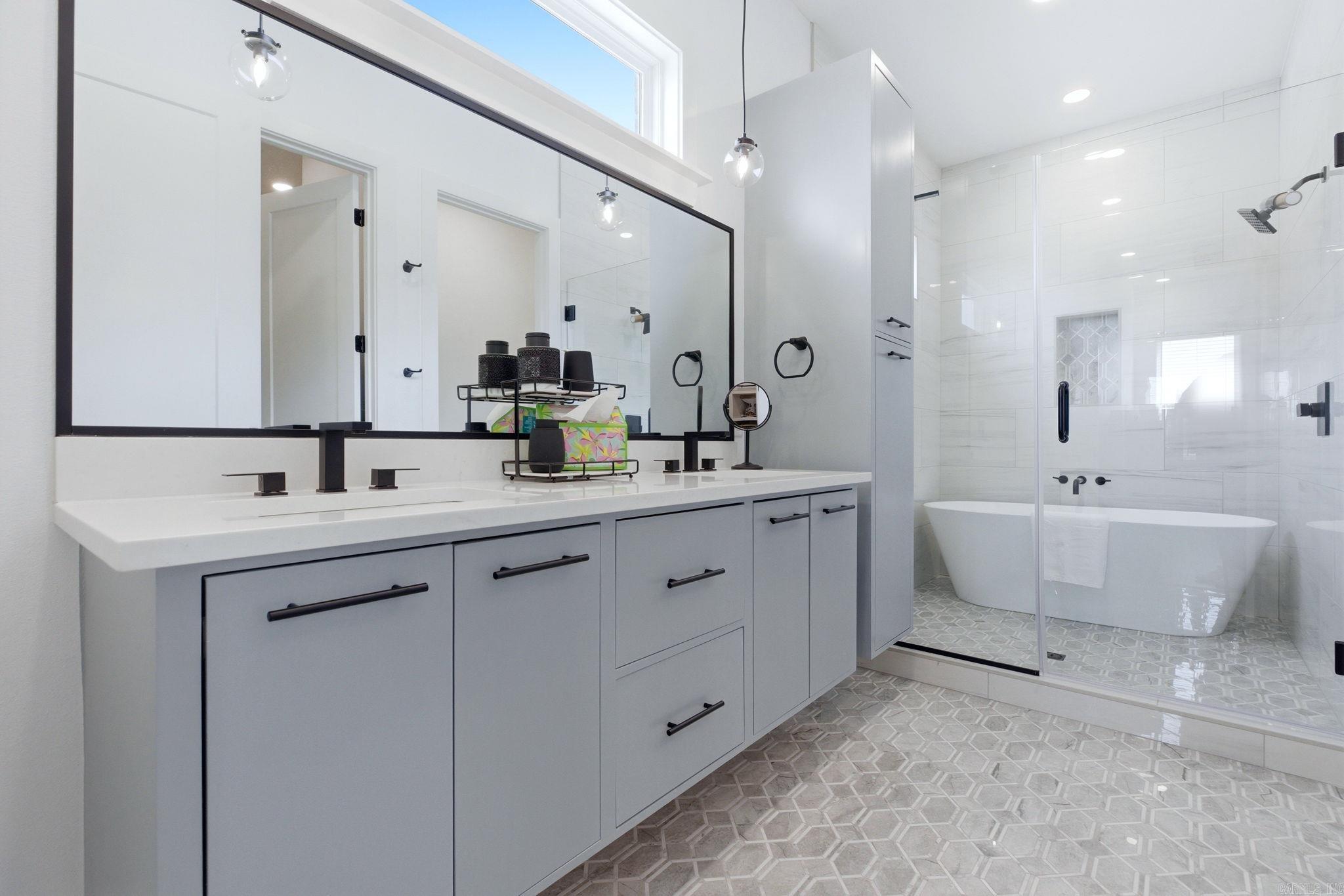 CHENAL VALLEY TOURNAY CIRCLE - Residential