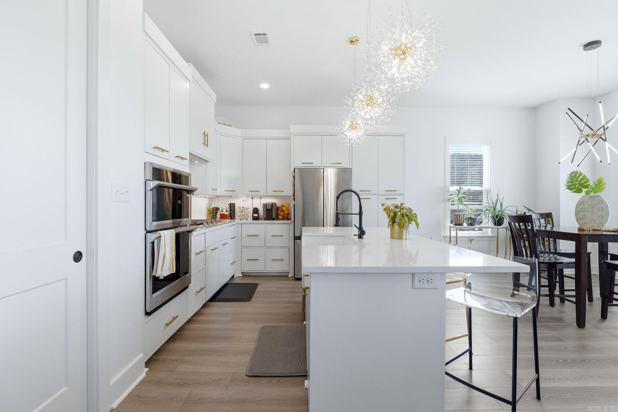 CHENAL VALLEY TOURNAY CIRCLE - Residential