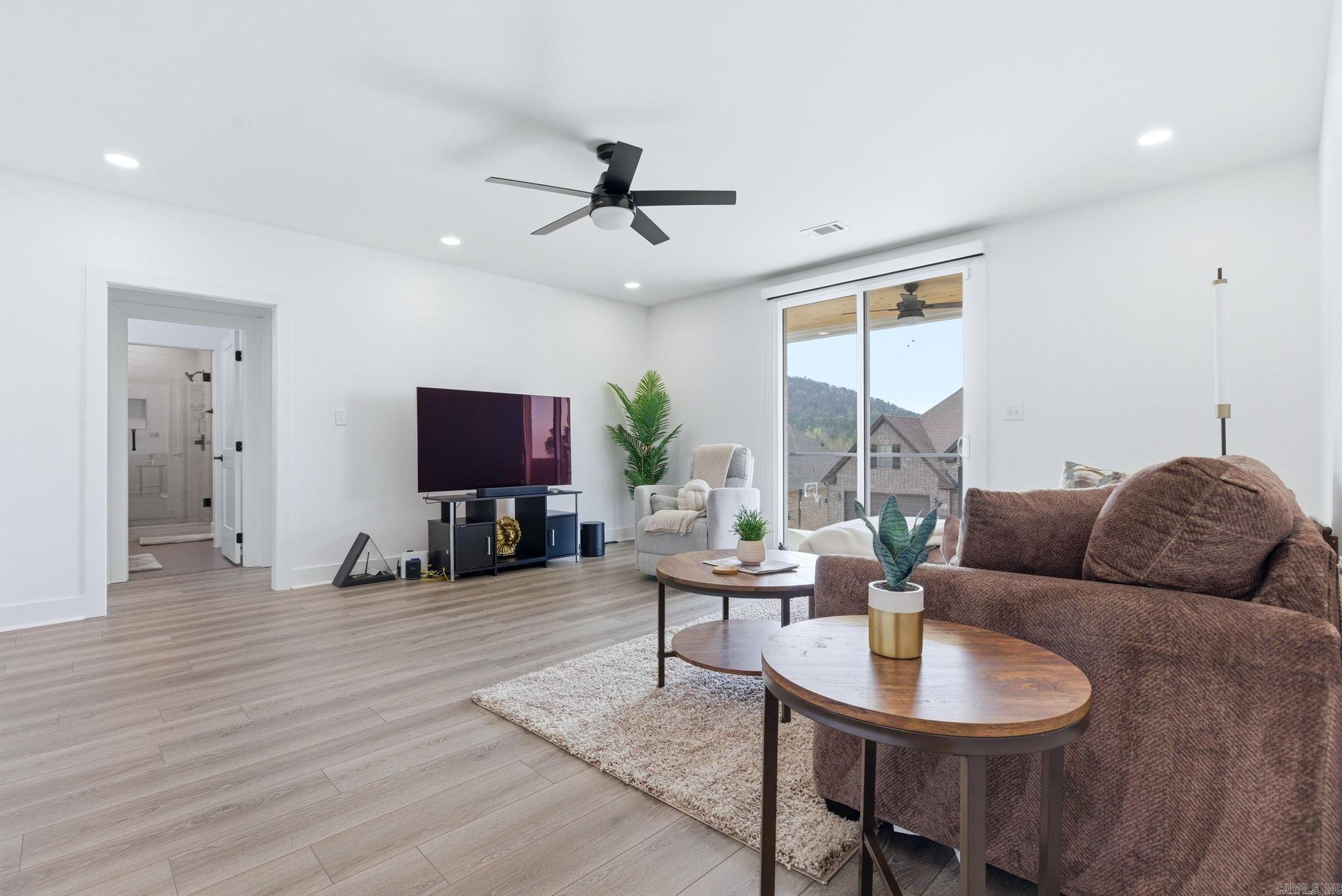 CHENAL VALLEY TOURNAY CIRCLE - Residential