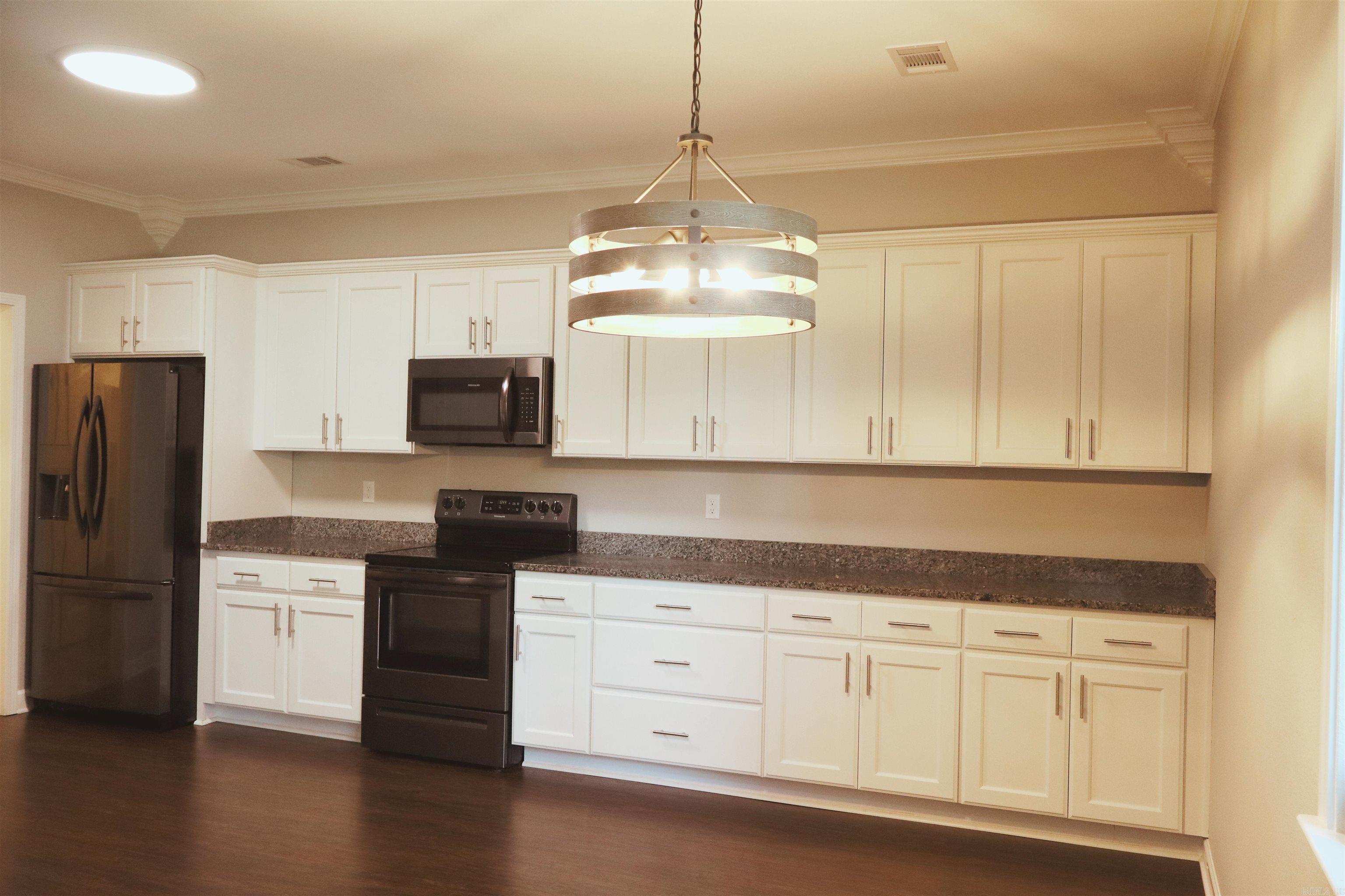 Walkway Pointe - Residential Lease