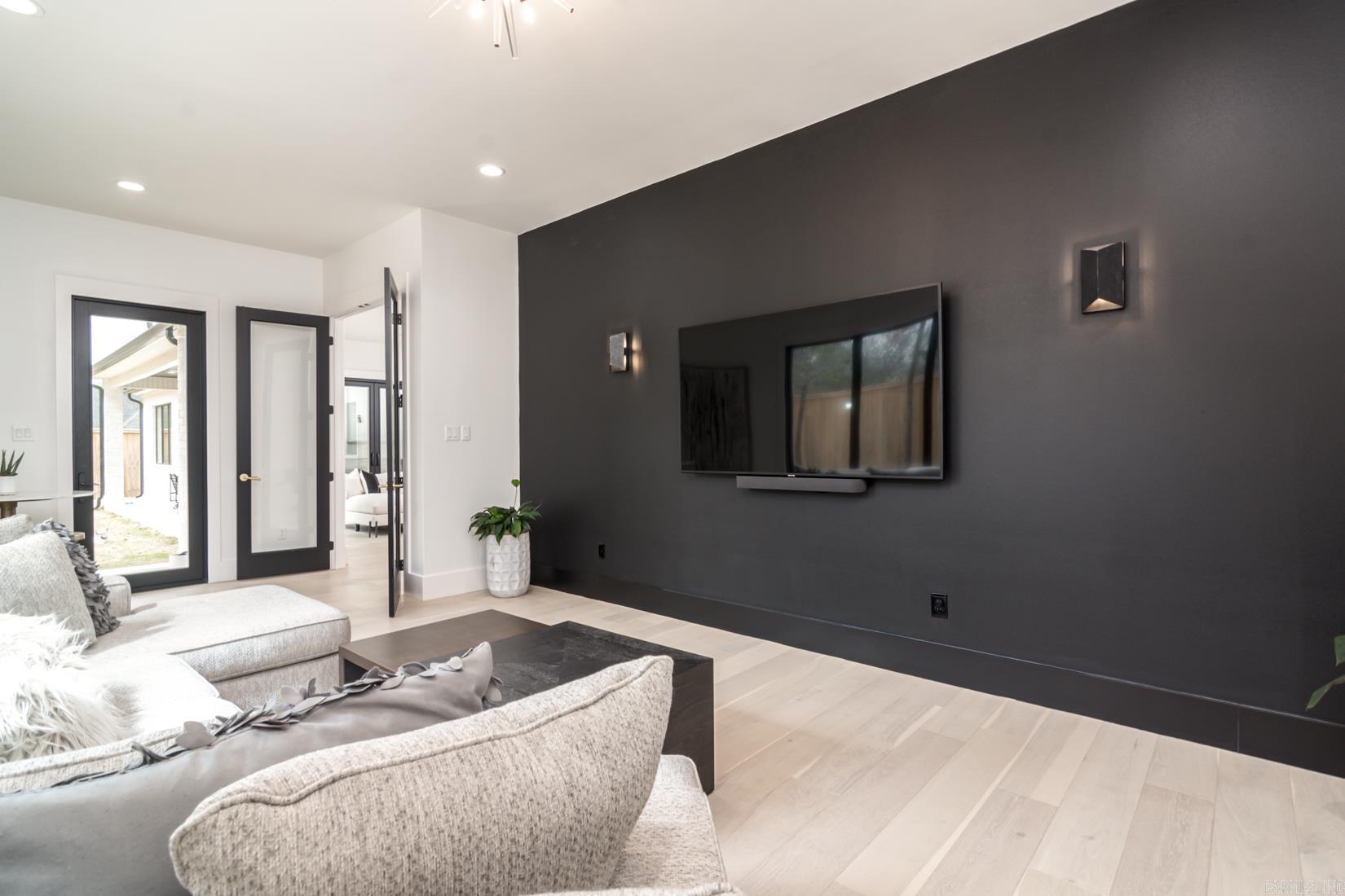 BELLA ROSA ESTATES - Residential