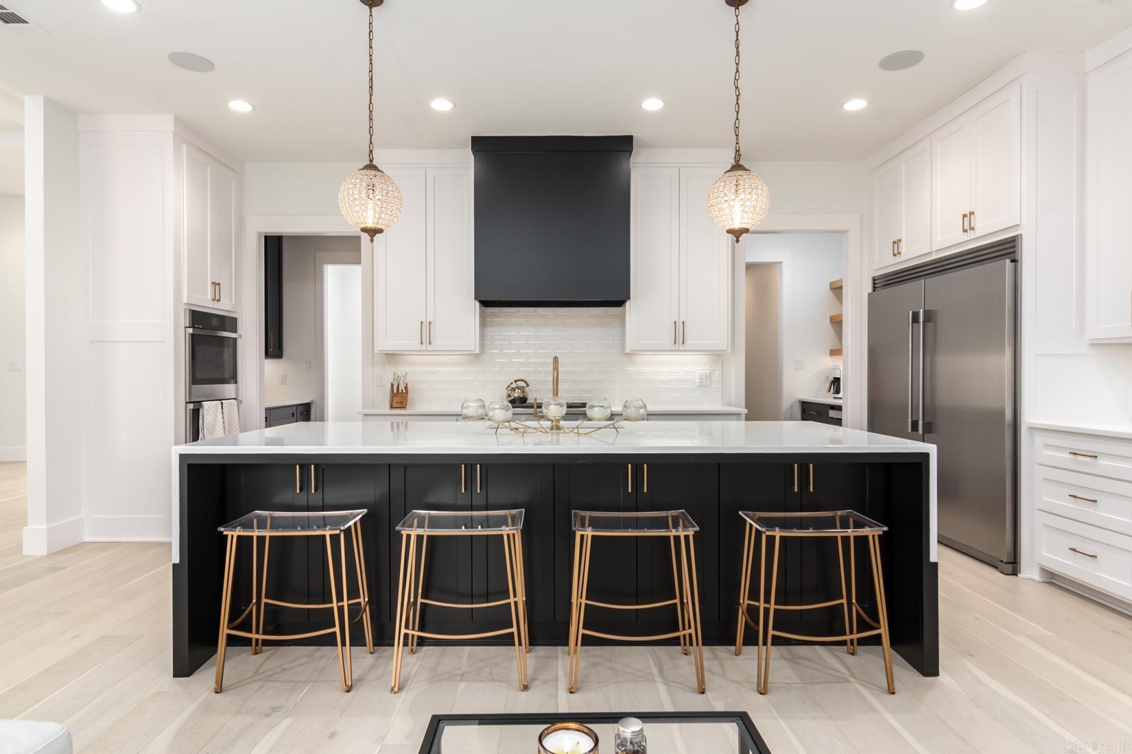 BELLA ROSA ESTATES - Residential