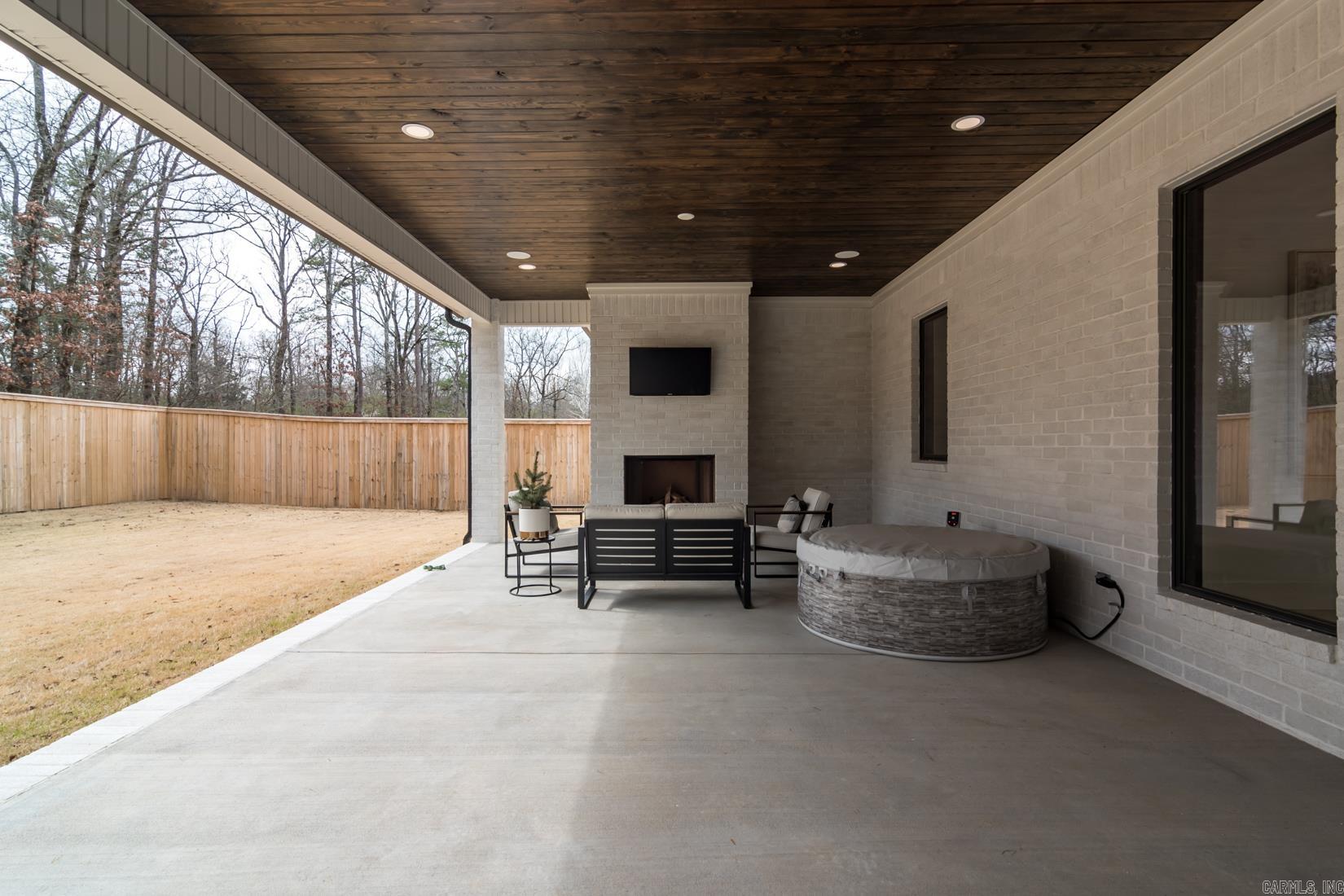 BELLA ROSA ESTATES - Residential