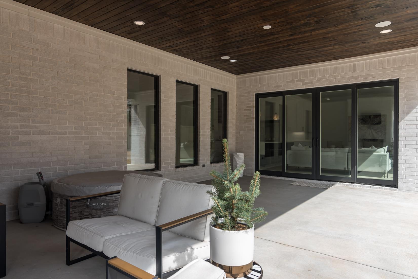 BELLA ROSA ESTATES - Residential