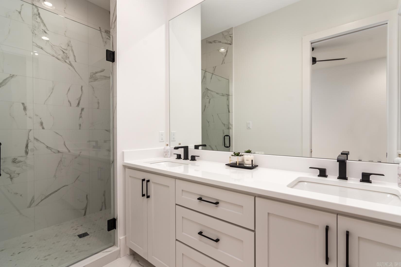 BELLA ROSA ESTATES - Residential