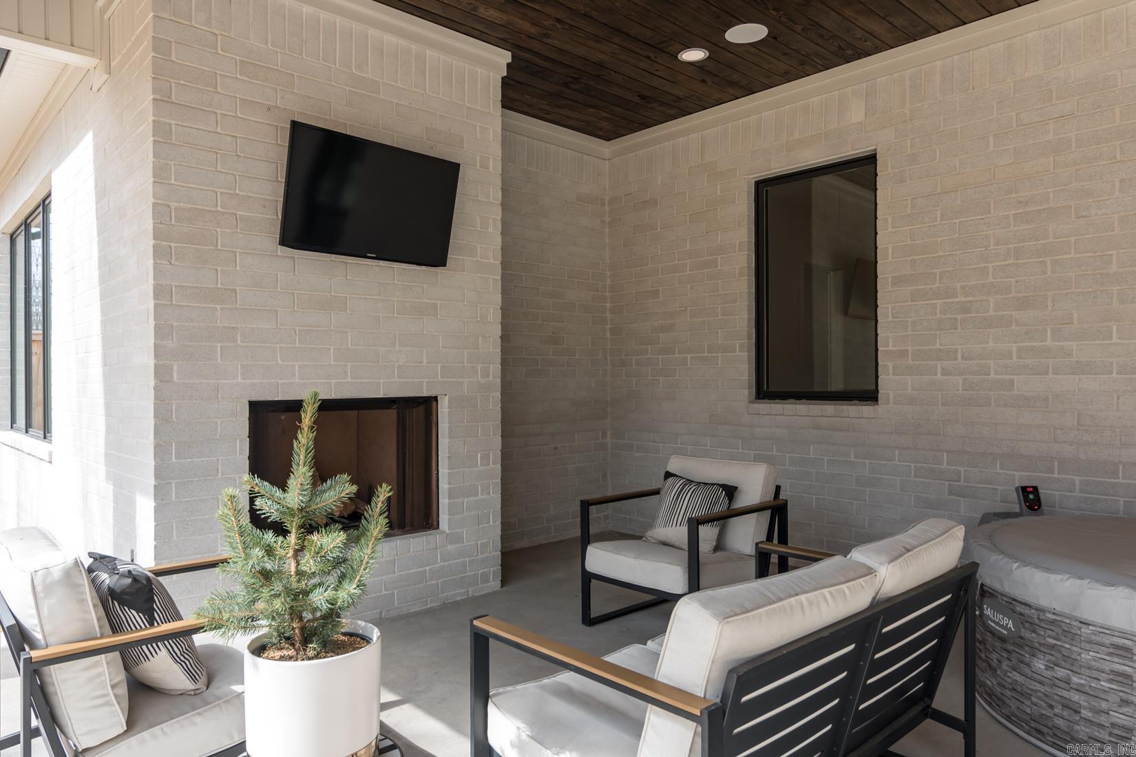 BELLA ROSA ESTATES - Residential