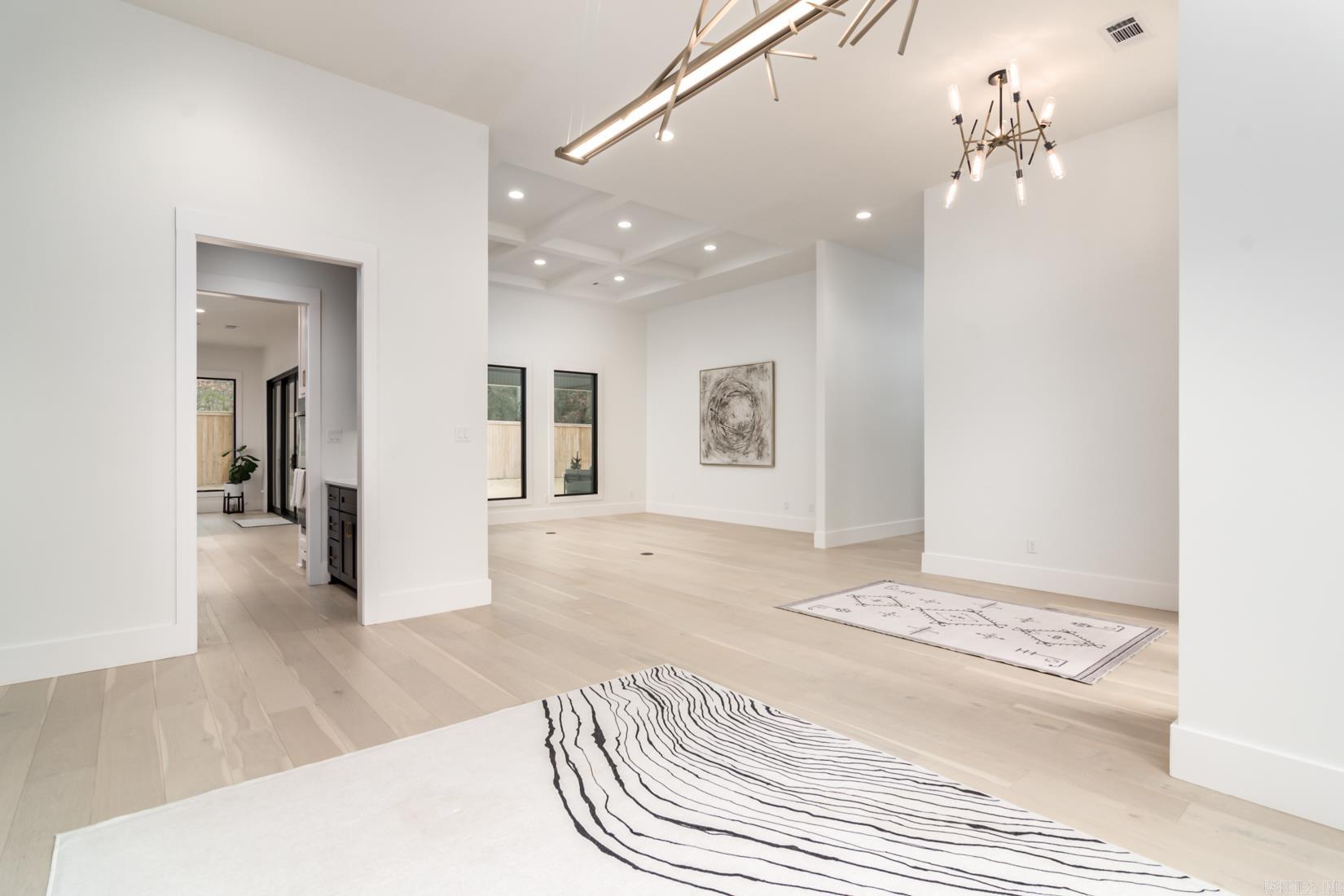 BELLA ROSA ESTATES - Residential