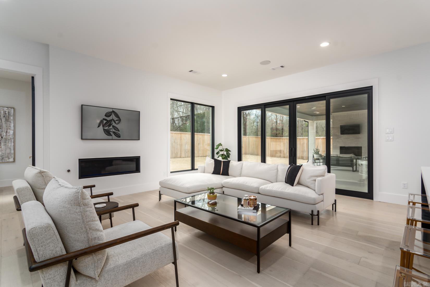 BELLA ROSA ESTATES - Residential