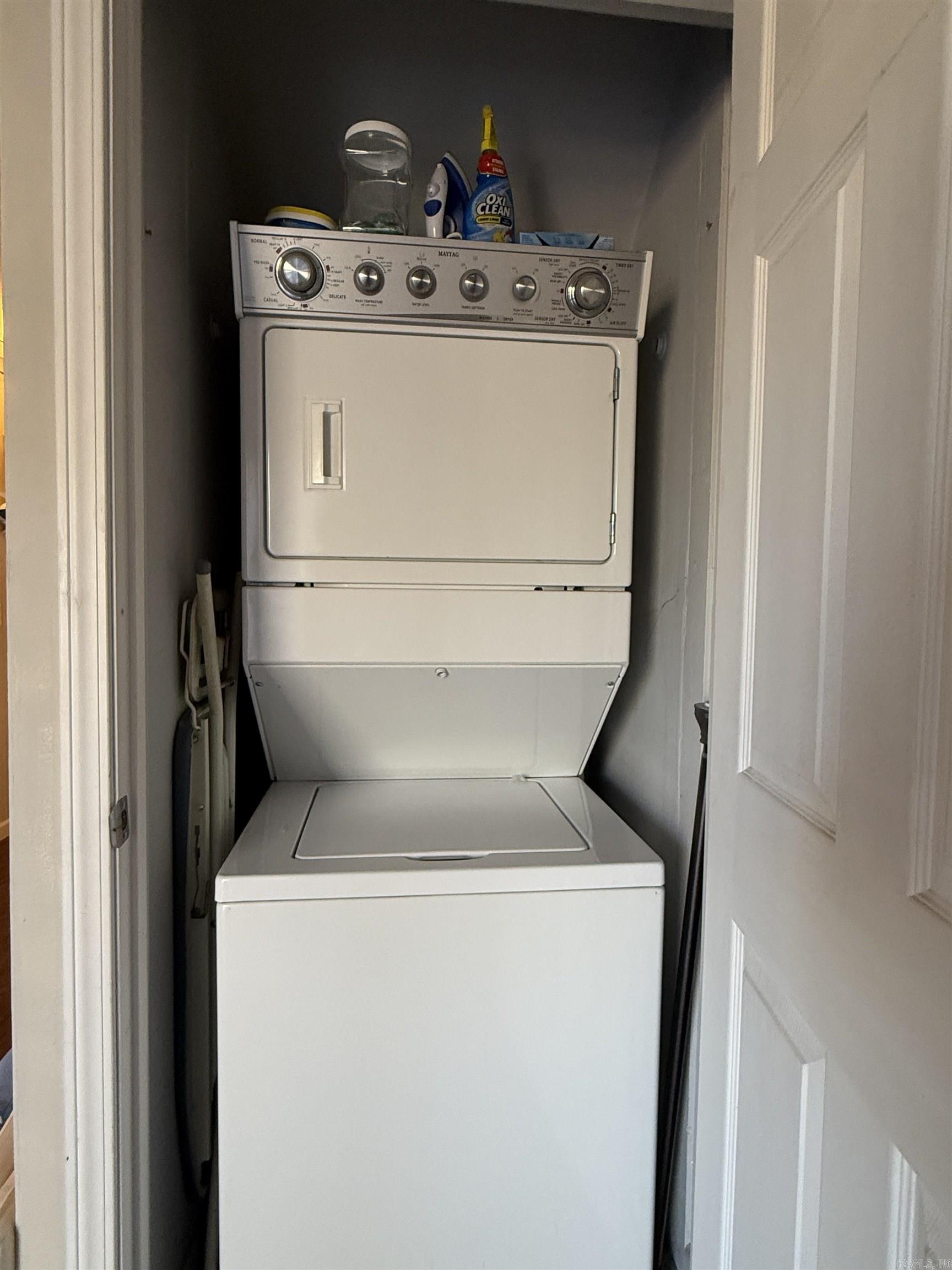 CHELSEA GLADE CONDO - Residential