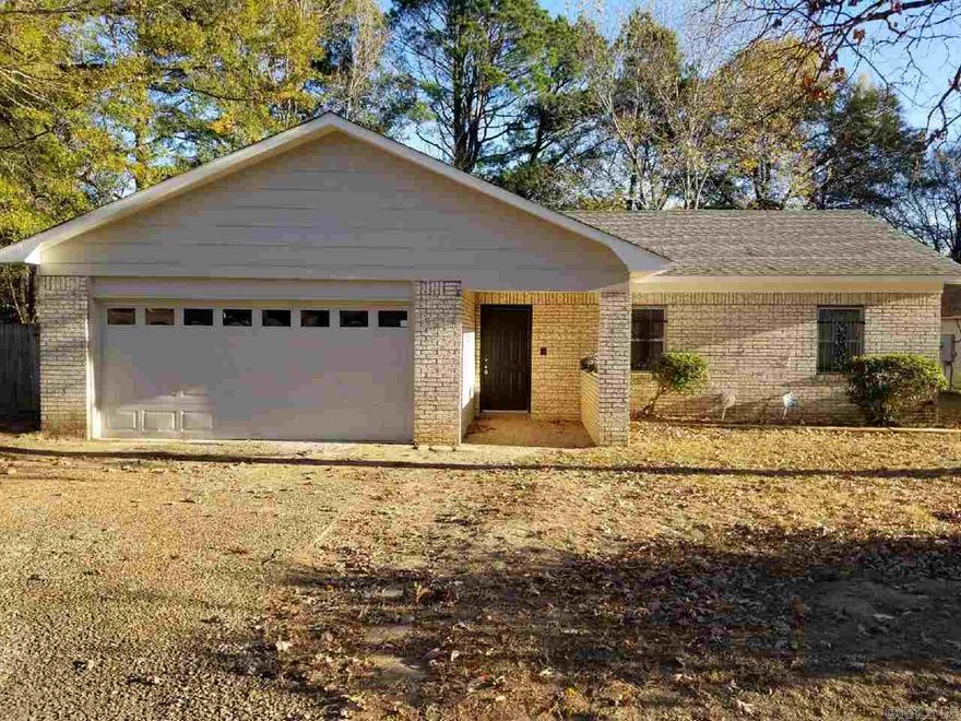 Completely renovated 3 bedroom, 2 bath home in desirable West Little Rock location! Conveniently located off of Stagecoach Road, minutes to shopping, dining, entertainment, interstate access and more!