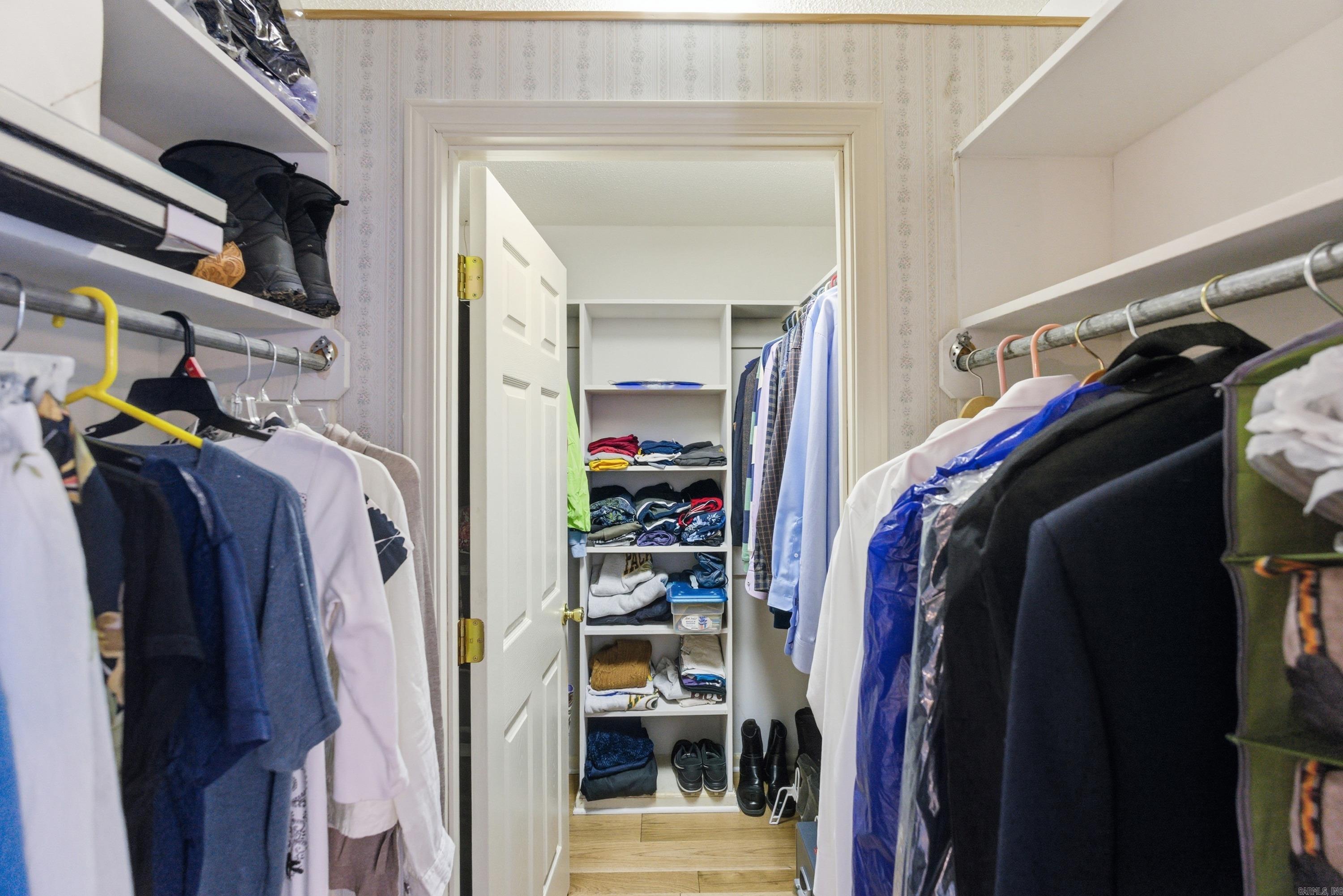 SKYPOINT ESTATES - LAKE - Residential