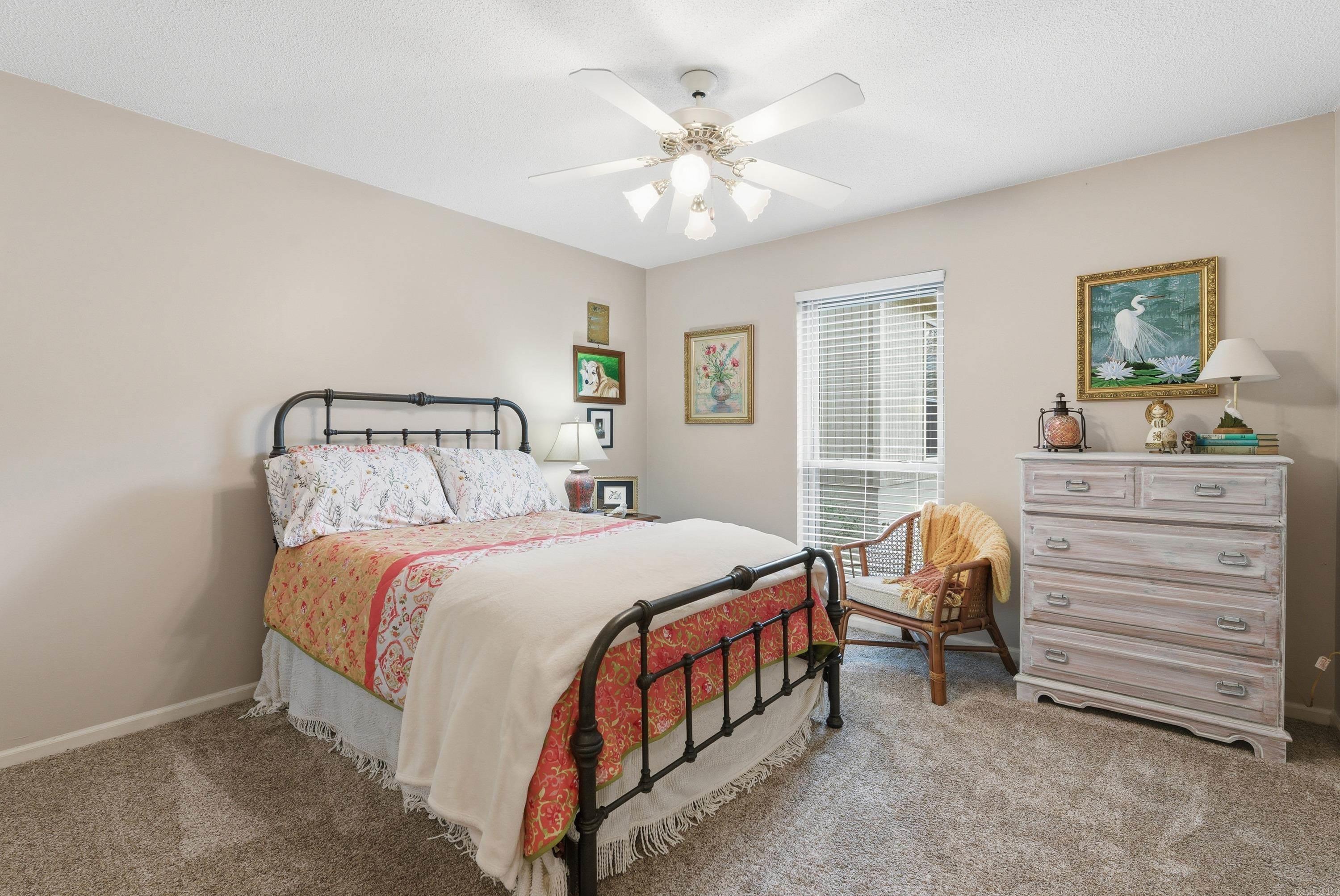 SKYPOINT ESTATES - LAKE - Residential