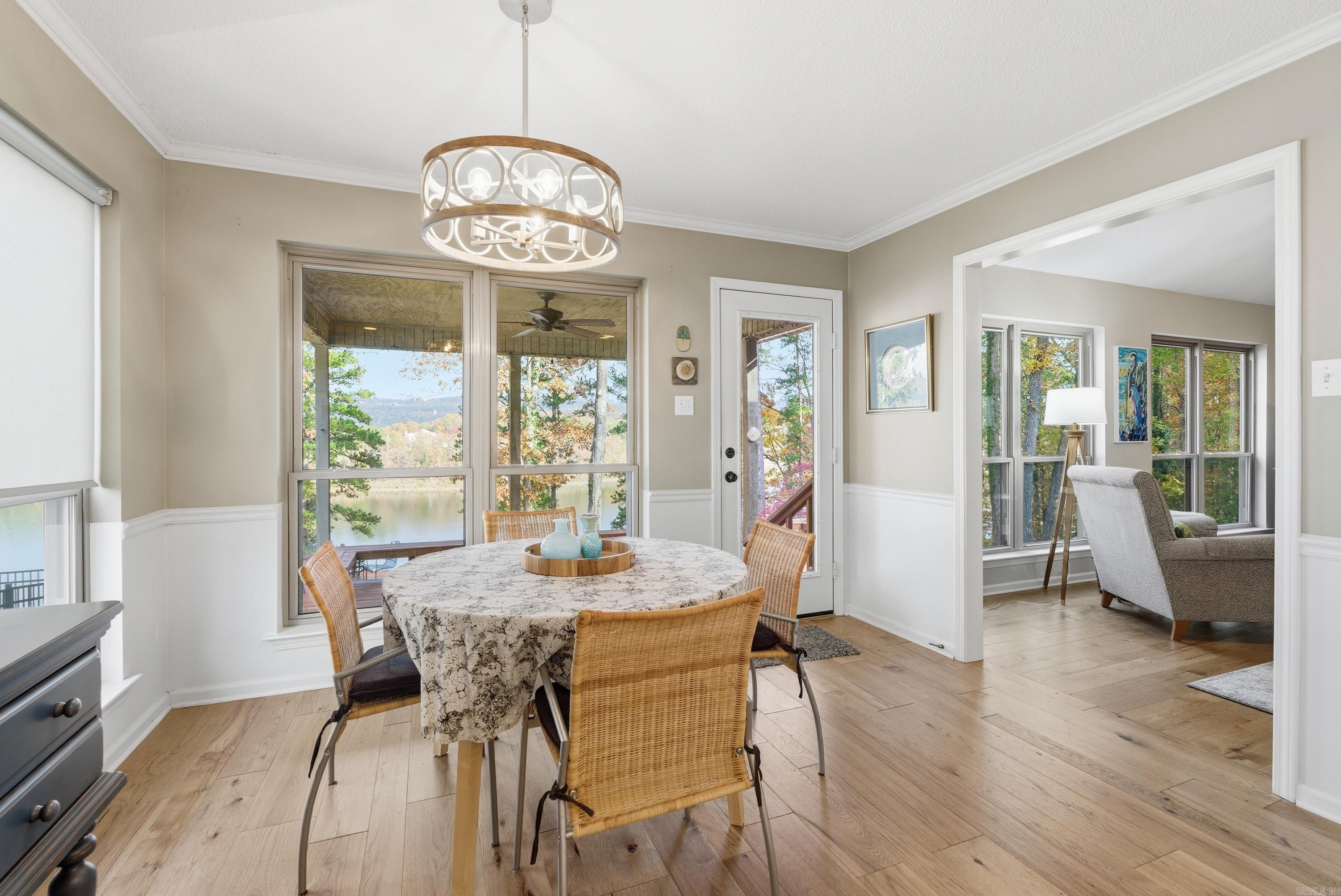 SKYPOINT ESTATES - LAKE - Residential