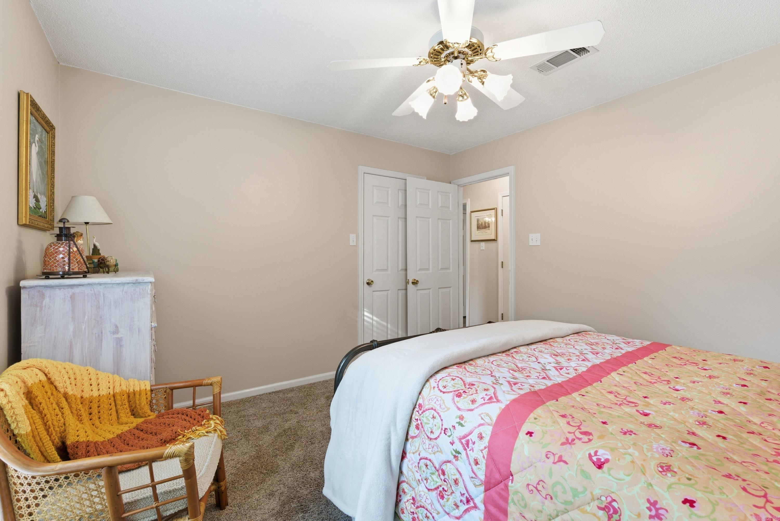 SKYPOINT ESTATES - LAKE - Residential