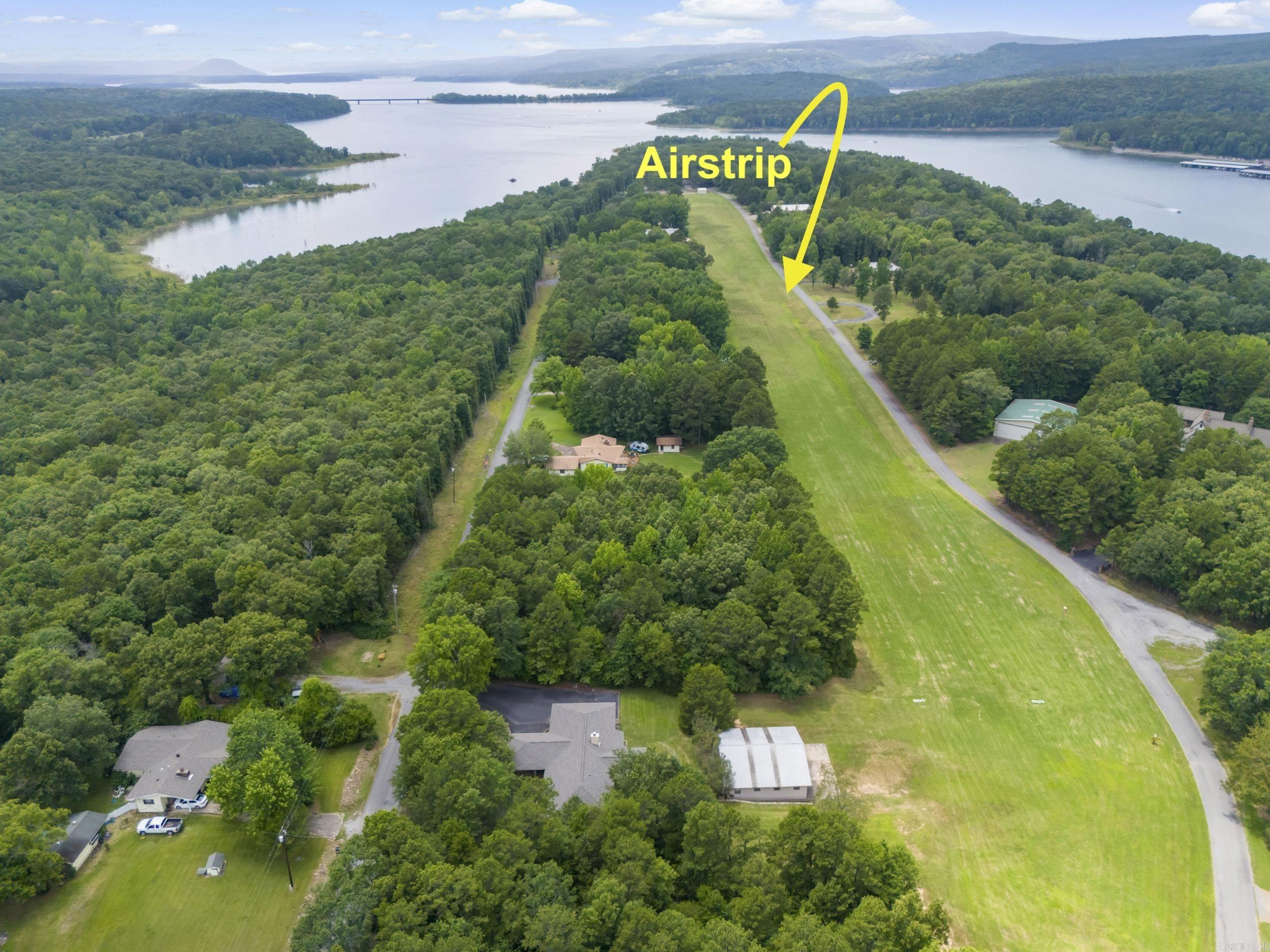 SKYPOINT ESTATES - LAKE - Residential