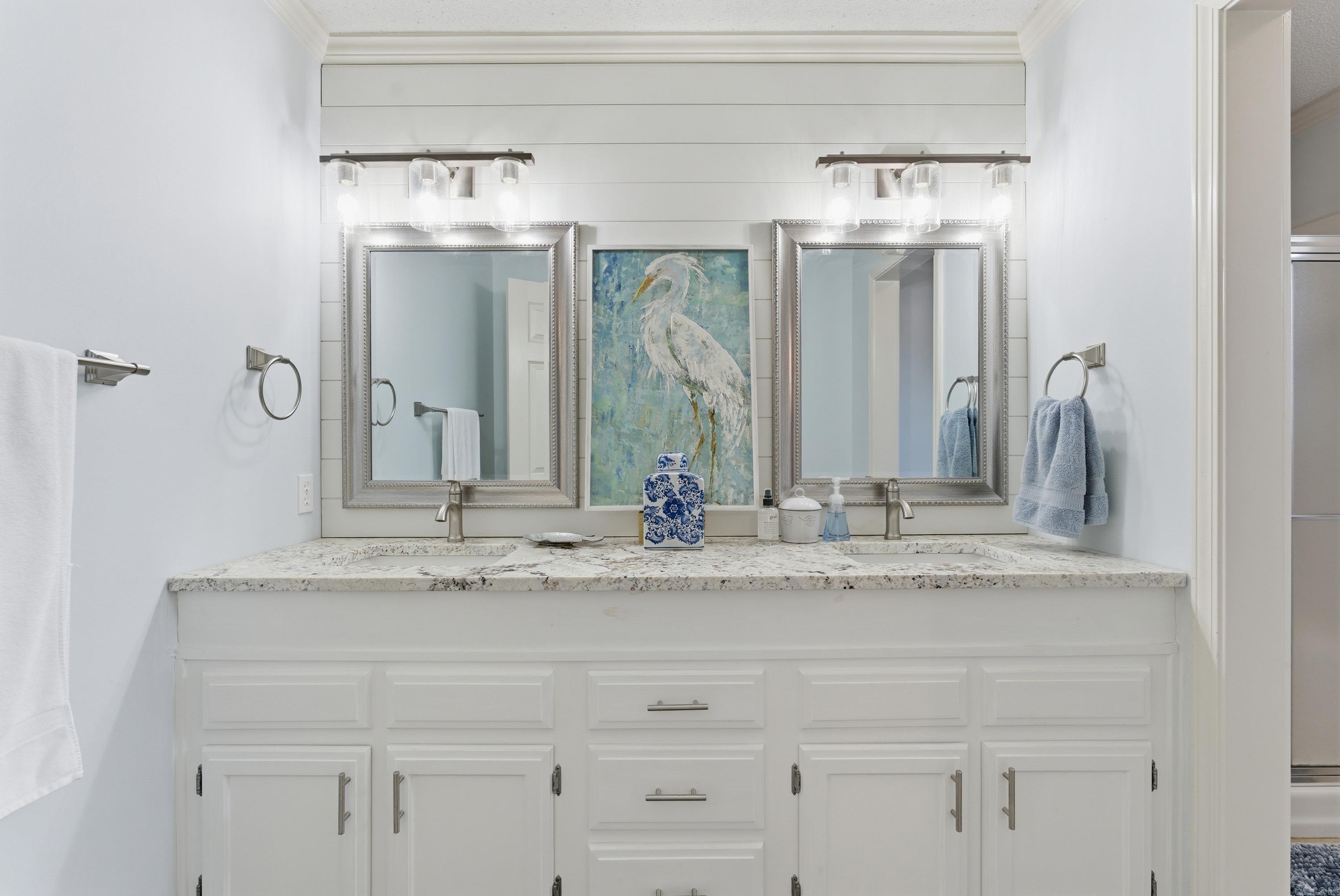 SKYPOINT ESTATES - LAKE - Residential