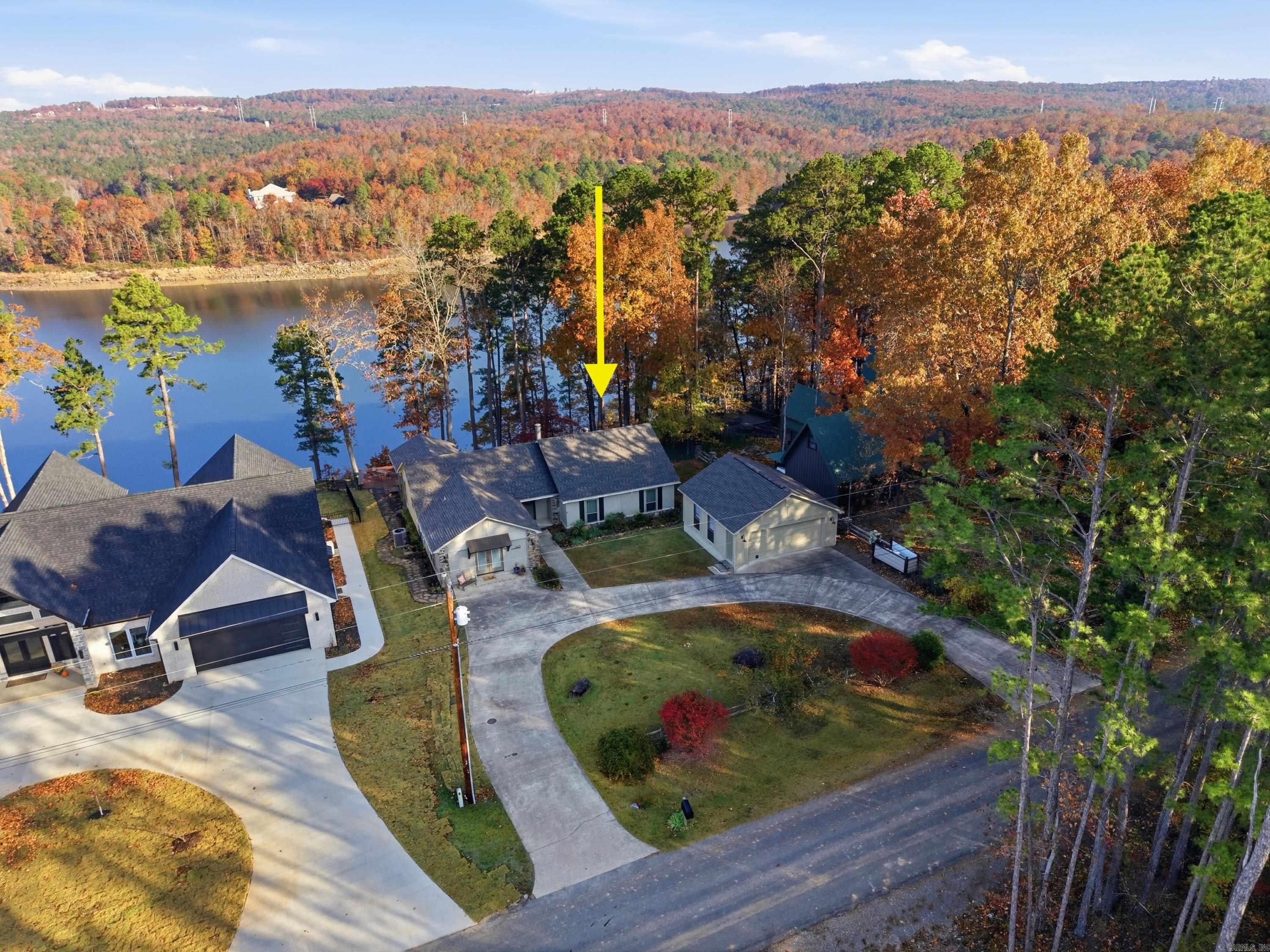 SKYPOINT ESTATES - LAKE - Residential