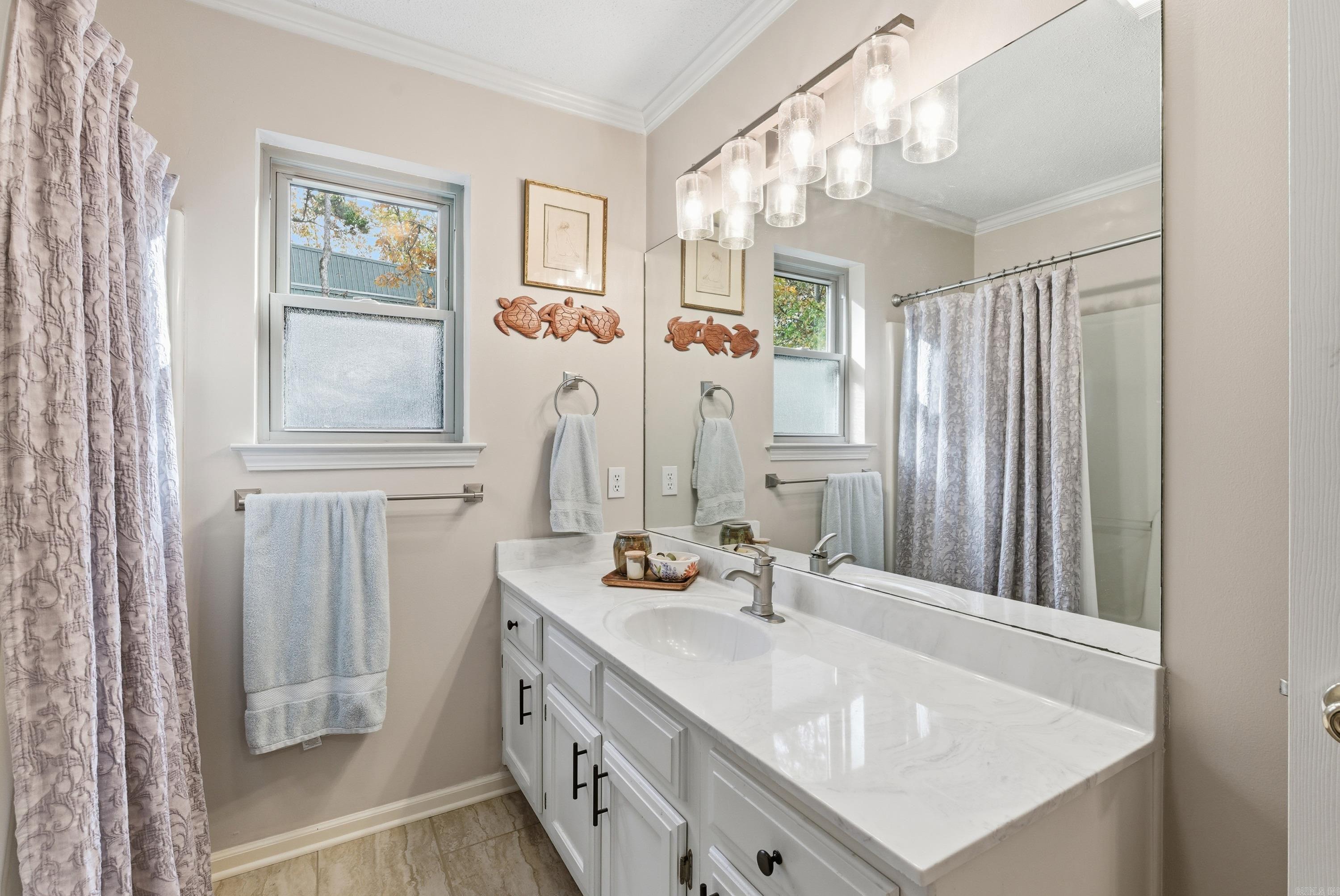 SKYPOINT ESTATES - LAKE - Residential