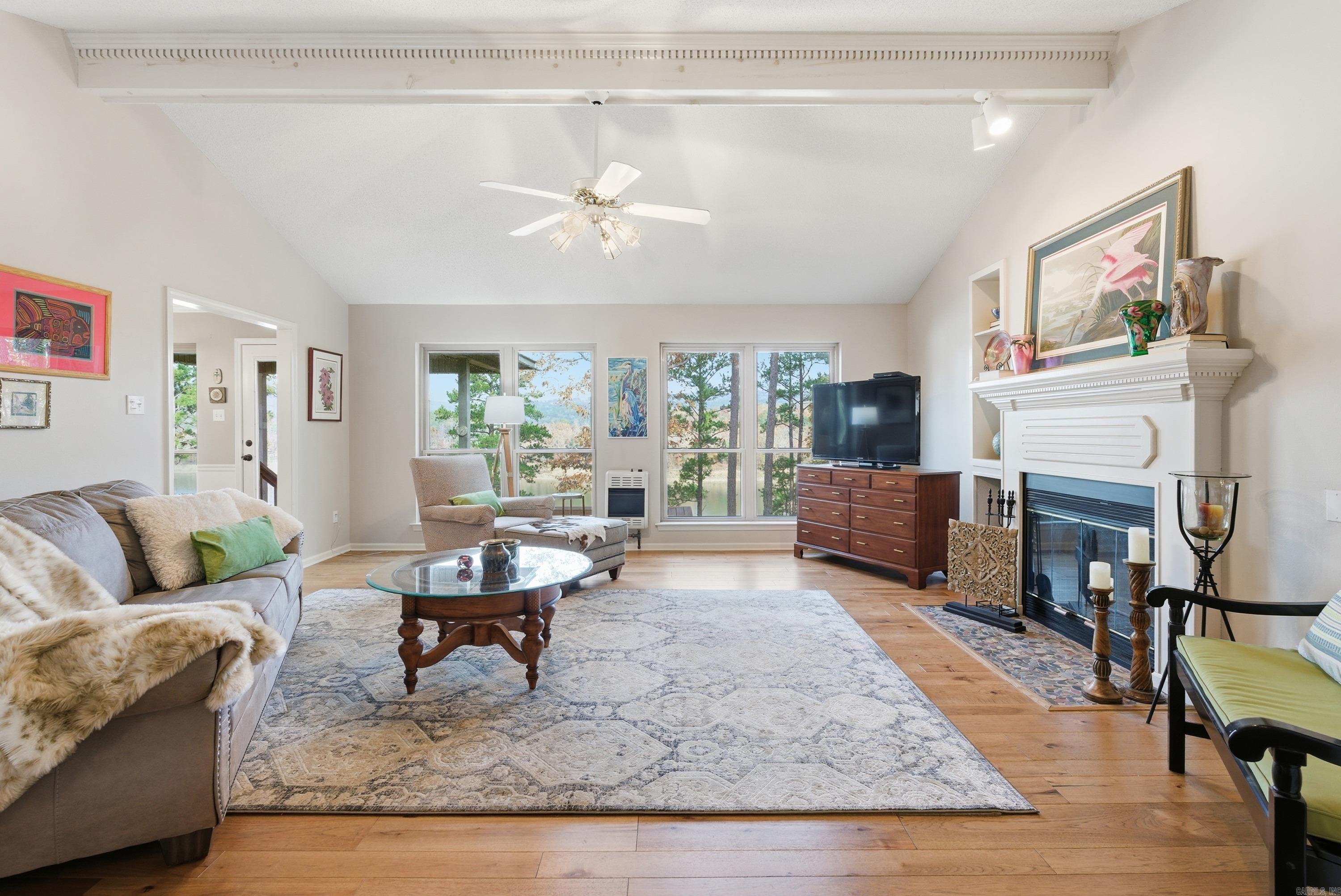 SKYPOINT ESTATES - LAKE - Residential