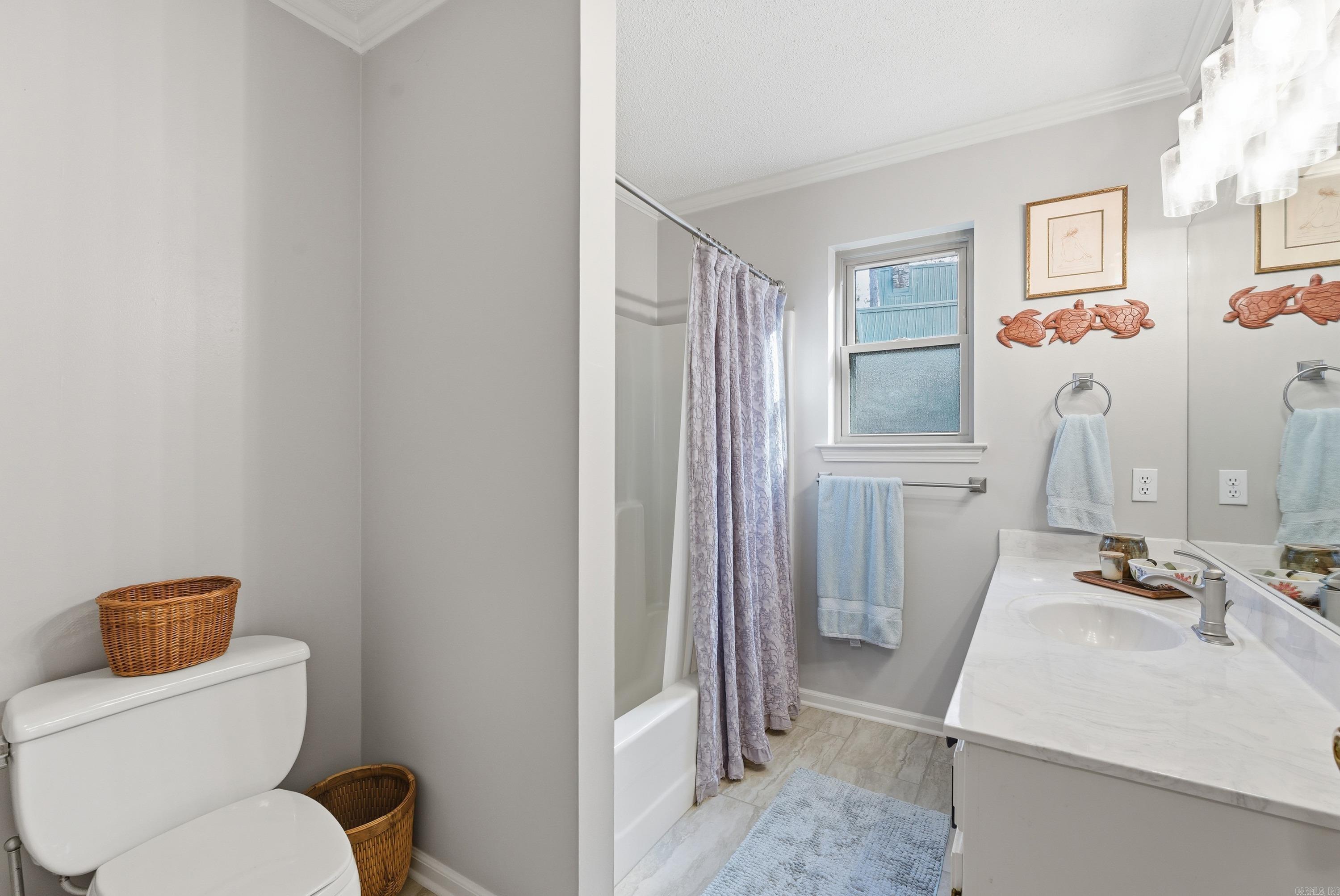 SKYPOINT ESTATES - LAKE - Residential