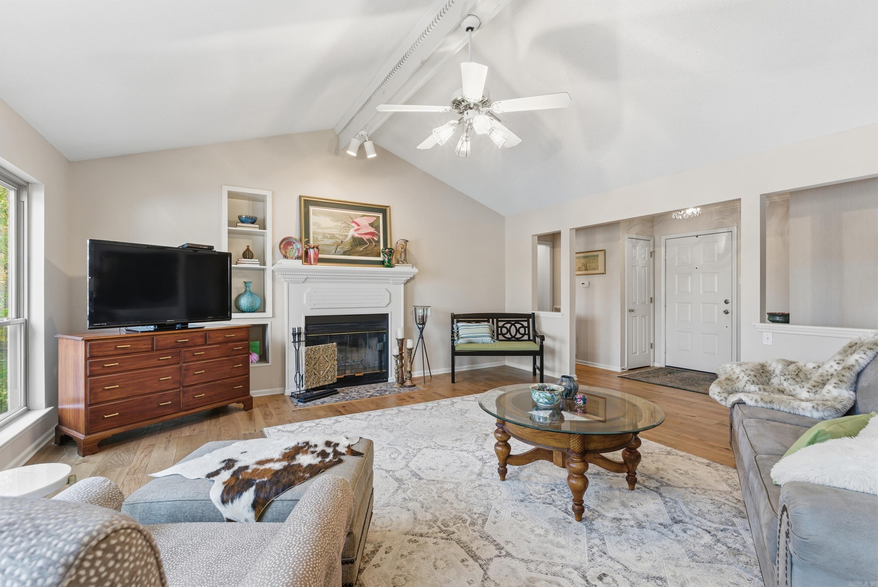 SKYPOINT ESTATES - LAKE - Residential