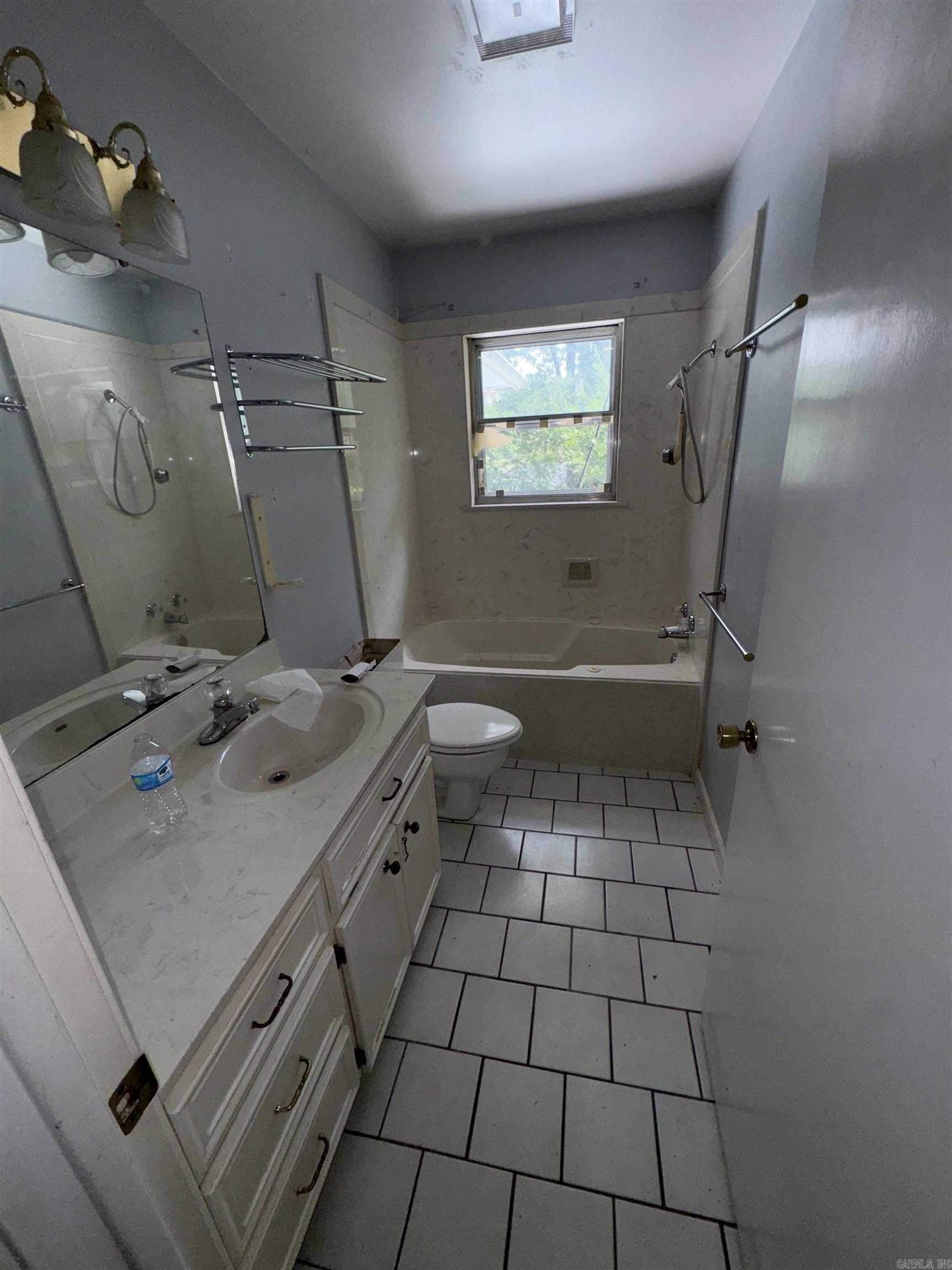 PINE WOOD HILL ADDN - Residential