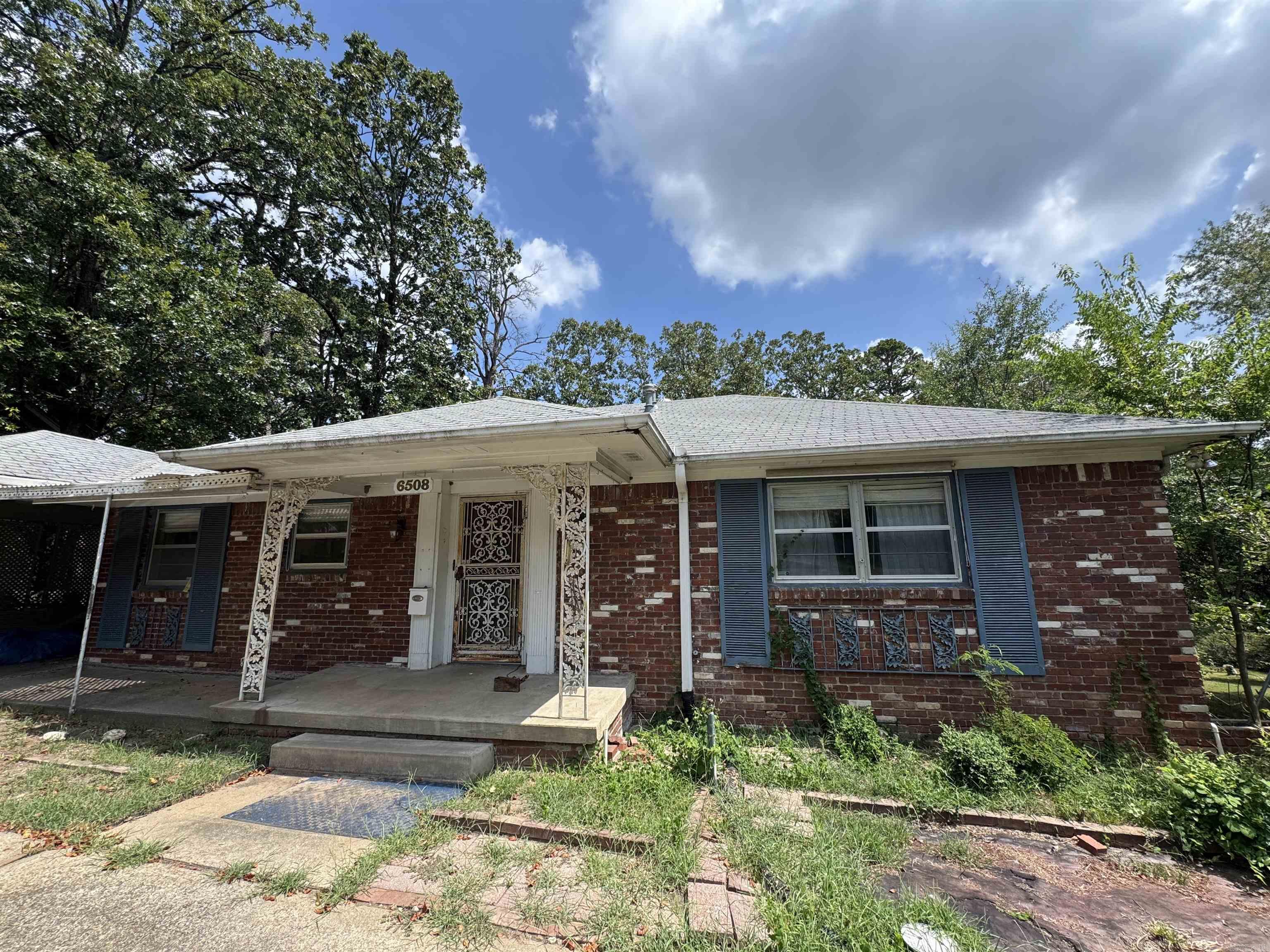 PINE WOOD HILL ADDN - Residential