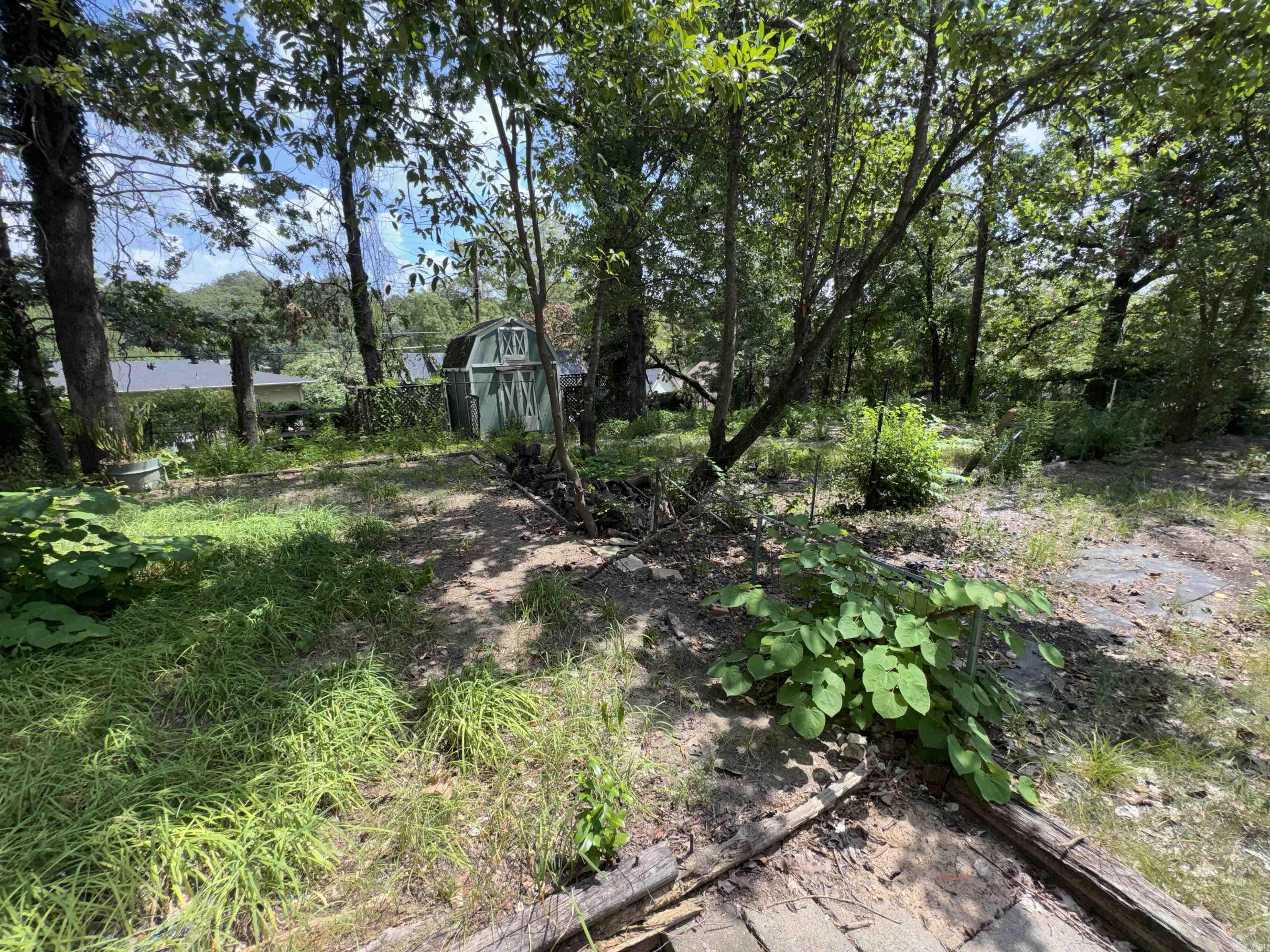 PINE WOOD HILL ADDN - Residential