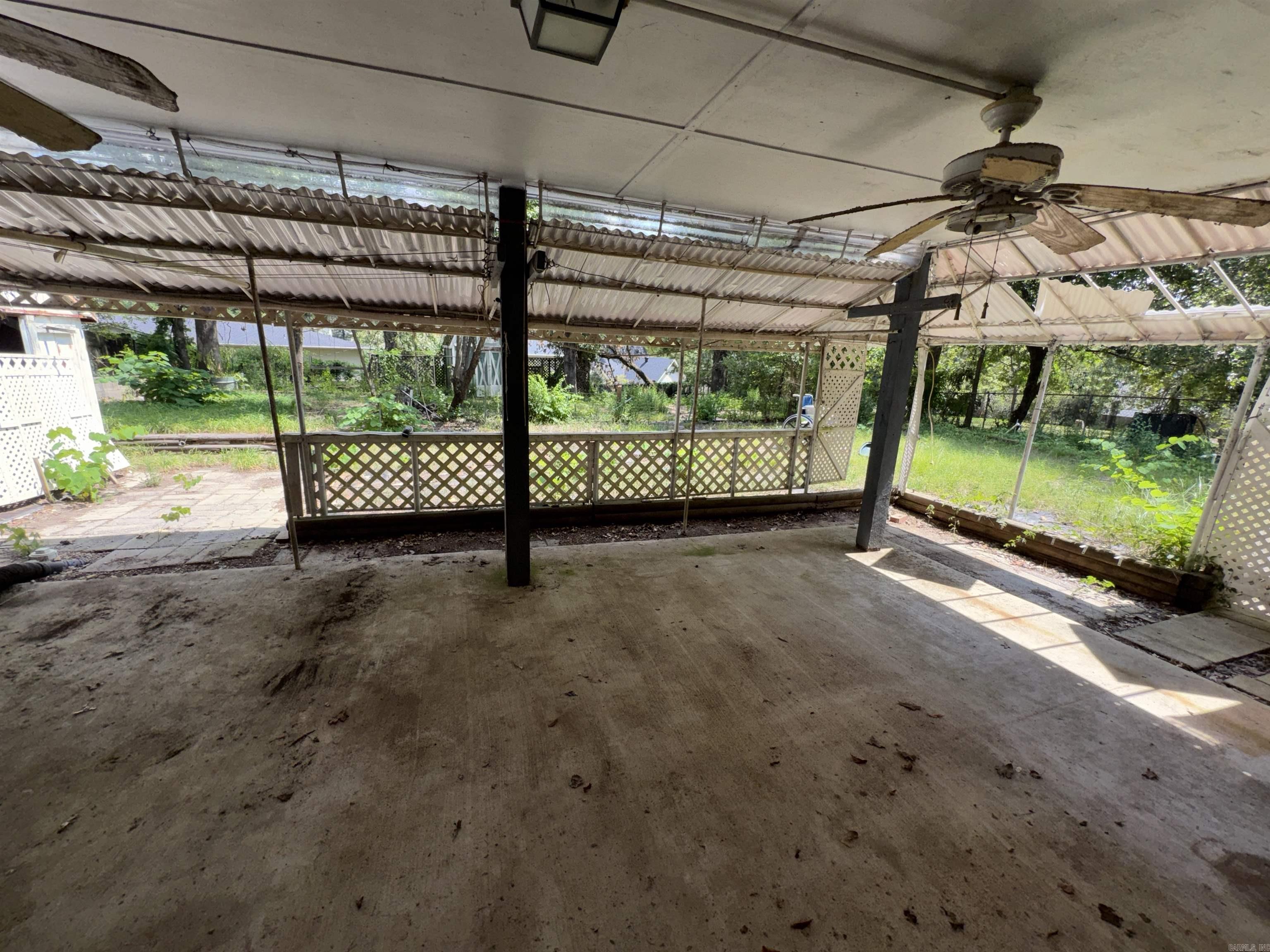 PINE WOOD HILL ADDN - Residential