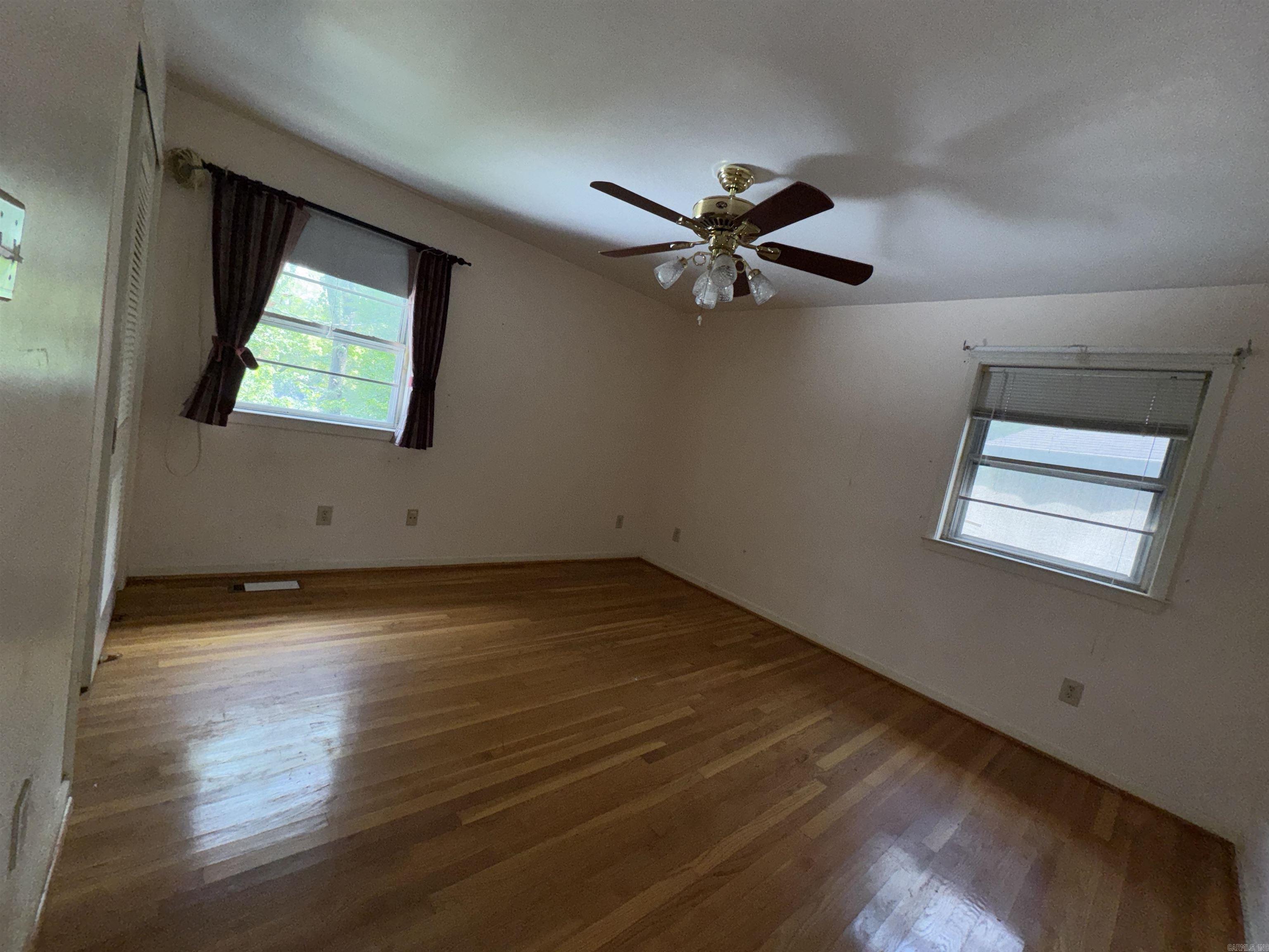 PINE WOOD HILL ADDN - Residential