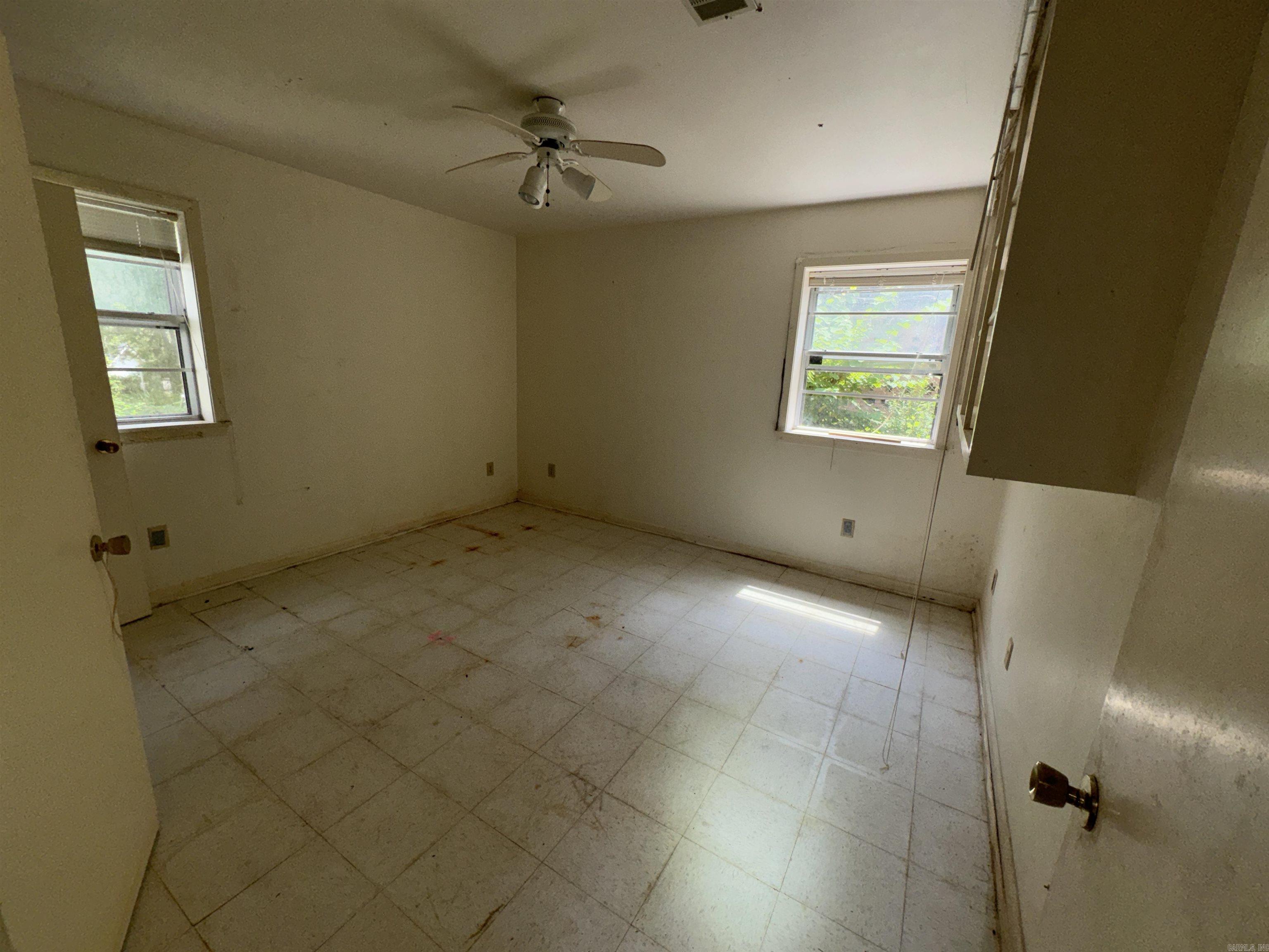 PINE WOOD HILL ADDN - Residential